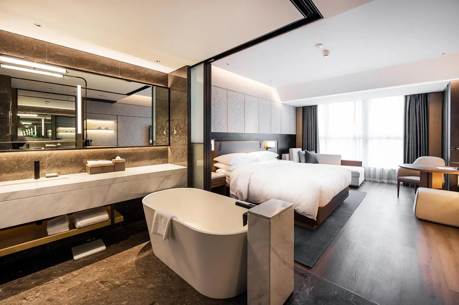 Bed in Luoyang Marriott Hotel