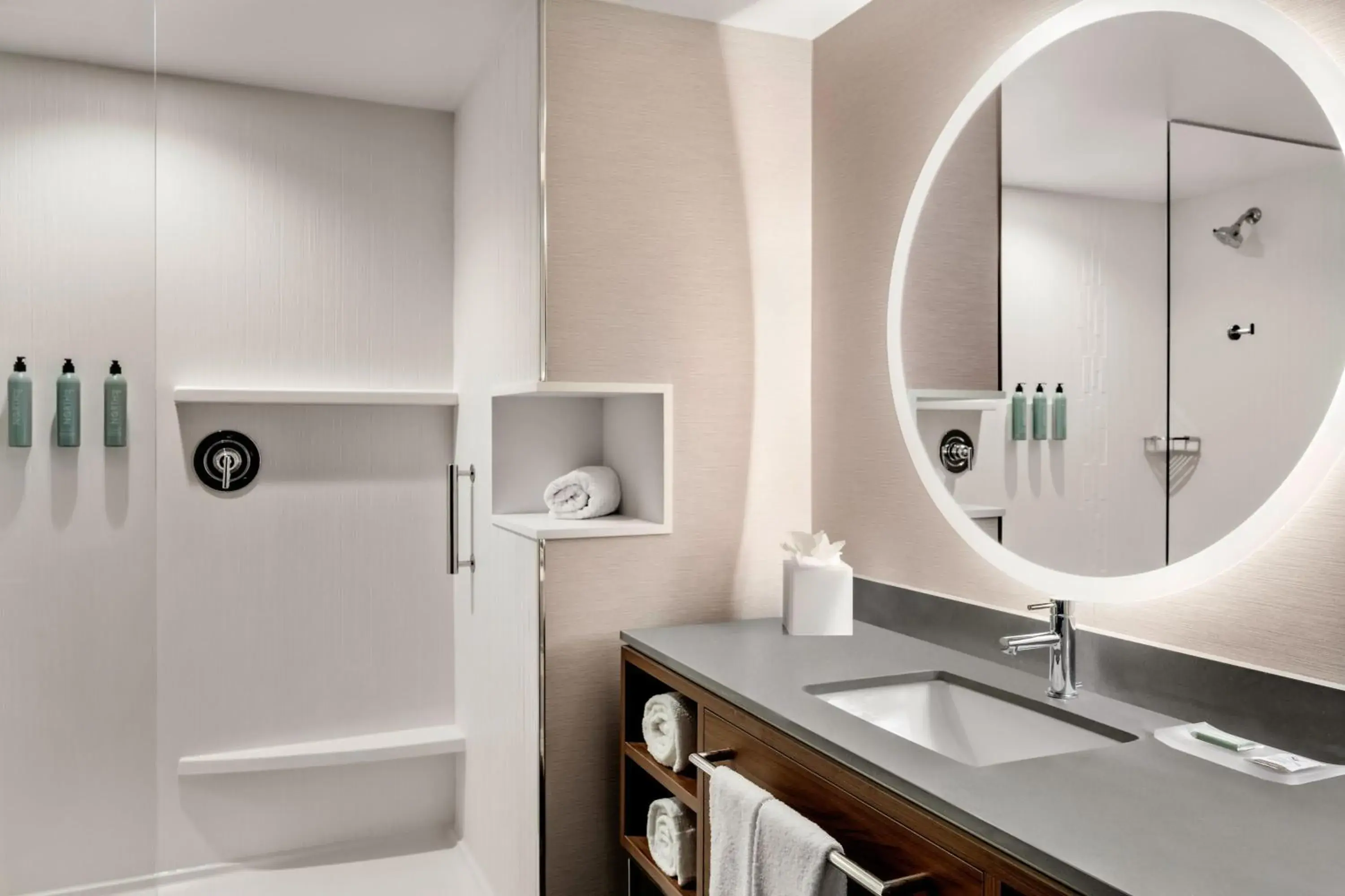 Large Queen Room in Courtyard by Marriott Milwaukee Brookfield at Poplar Creek Large Queen Room in Courtyard by Marriott Milwaukee Brookfield at Poplar Creek