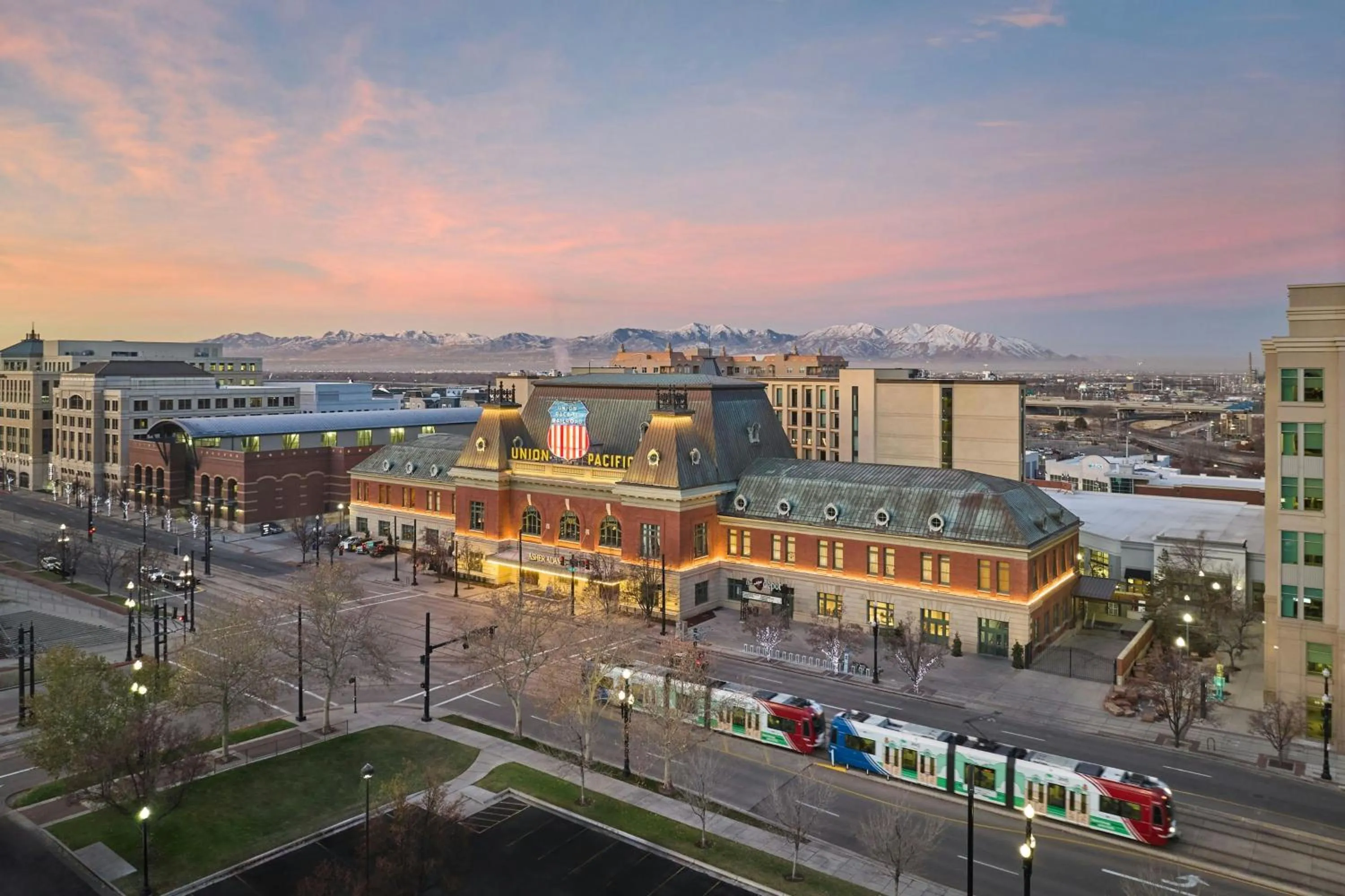 Property building in Asher Adams, Autograph Collection