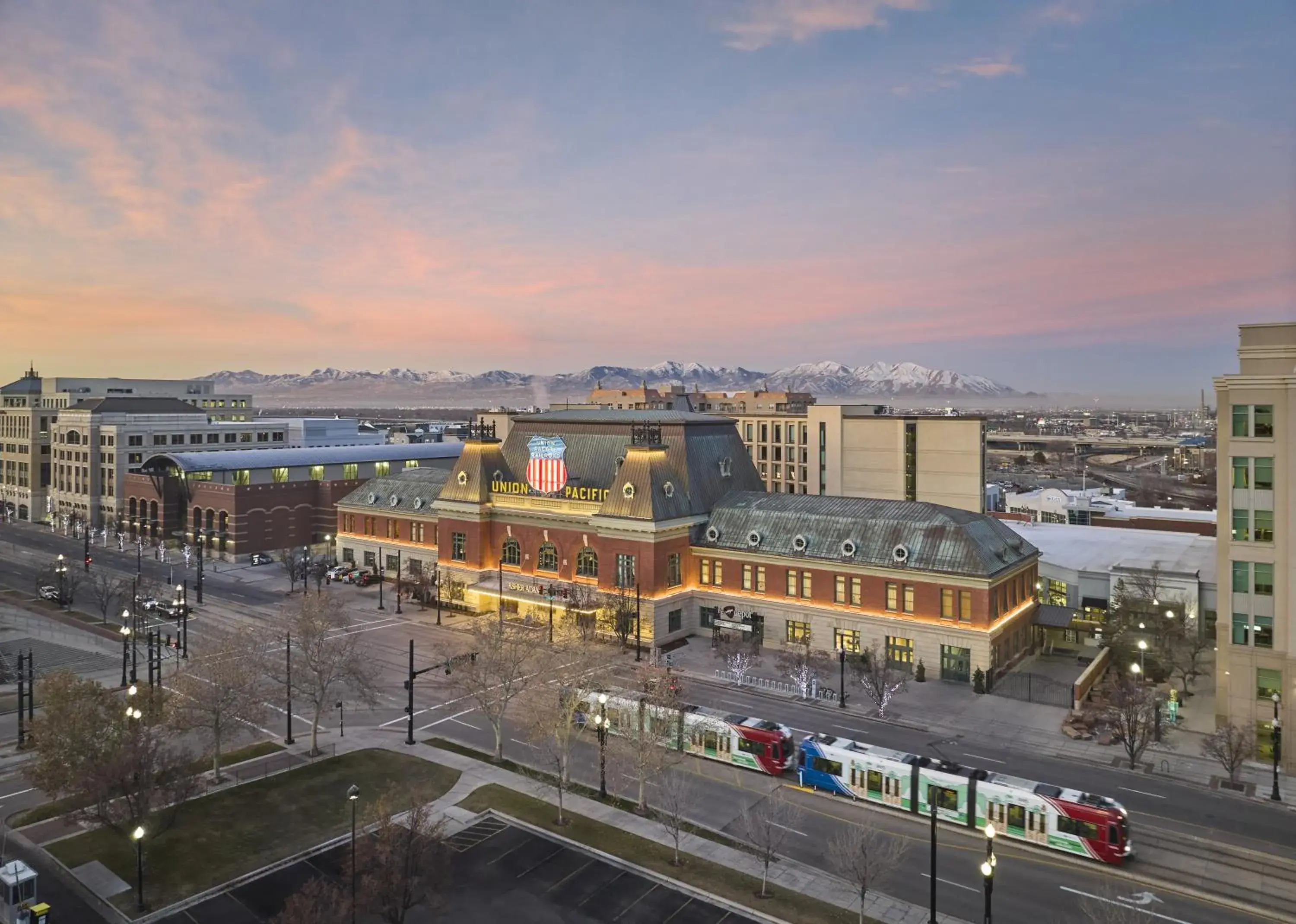 Property building in Asher Adams, Autograph Collection Property building in Asher Adams, Autograph Collection