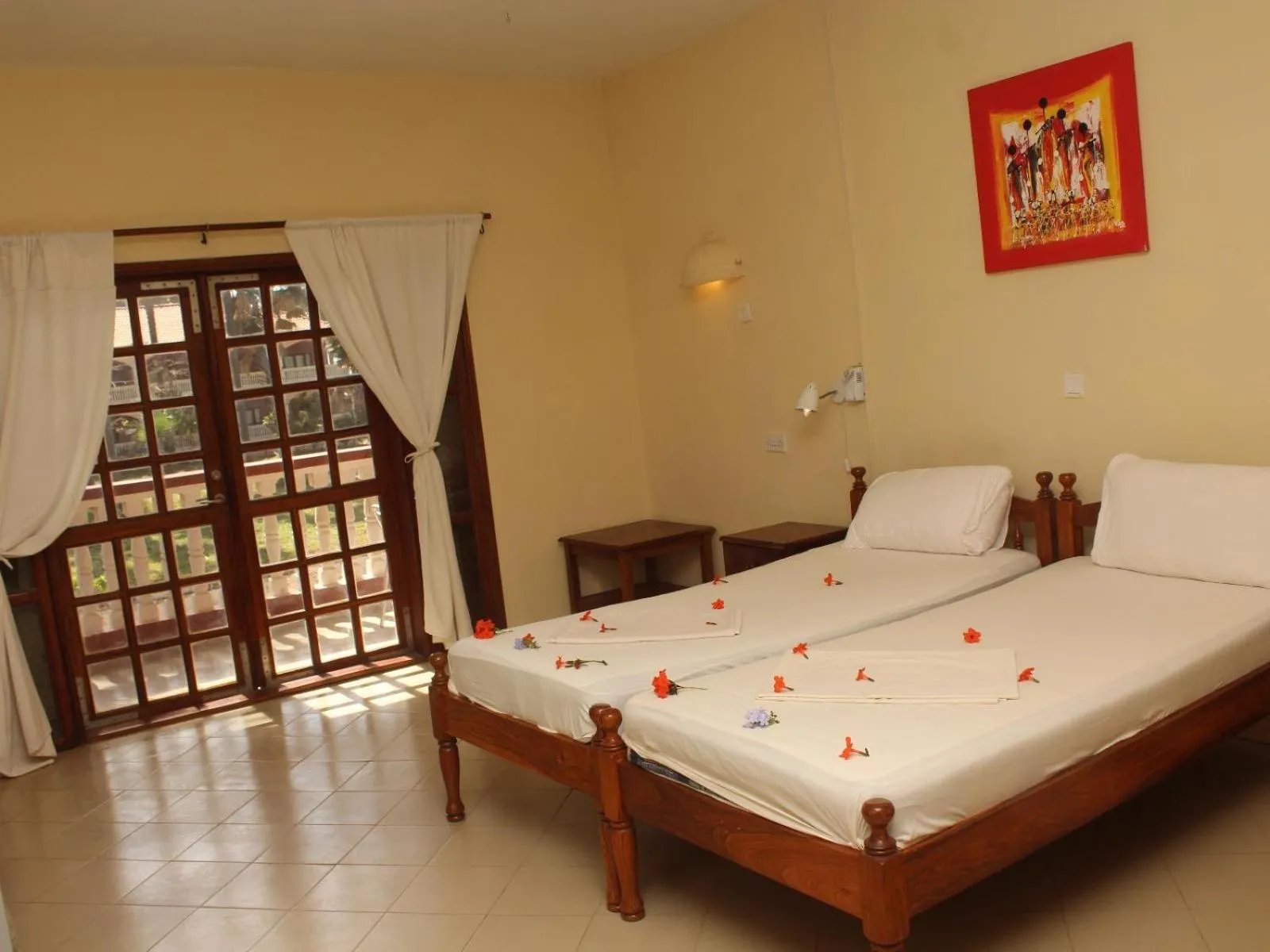 Bed in Lemon Creek Hotel Resort