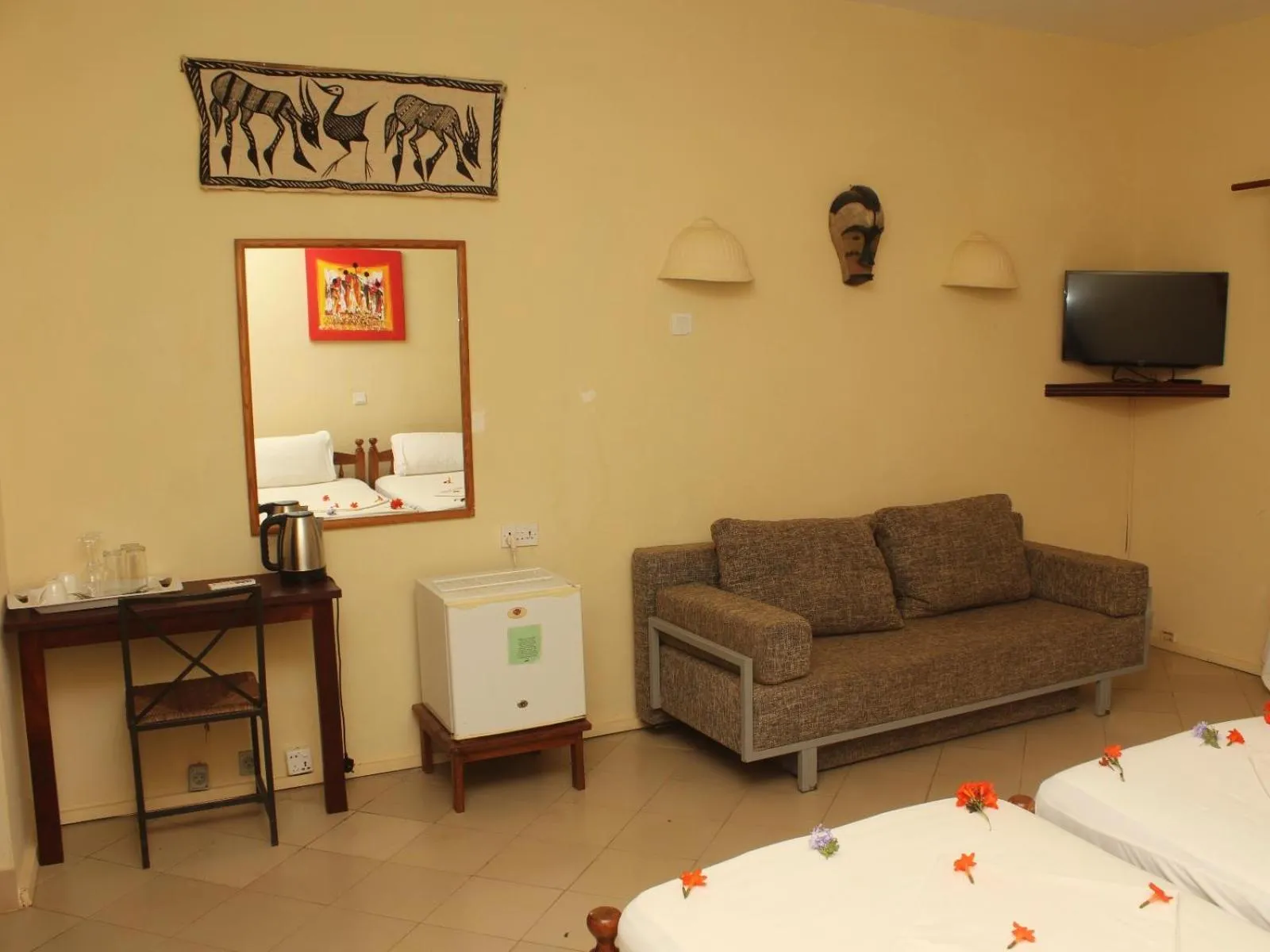 Bed in Lemon Creek Hotel Resort