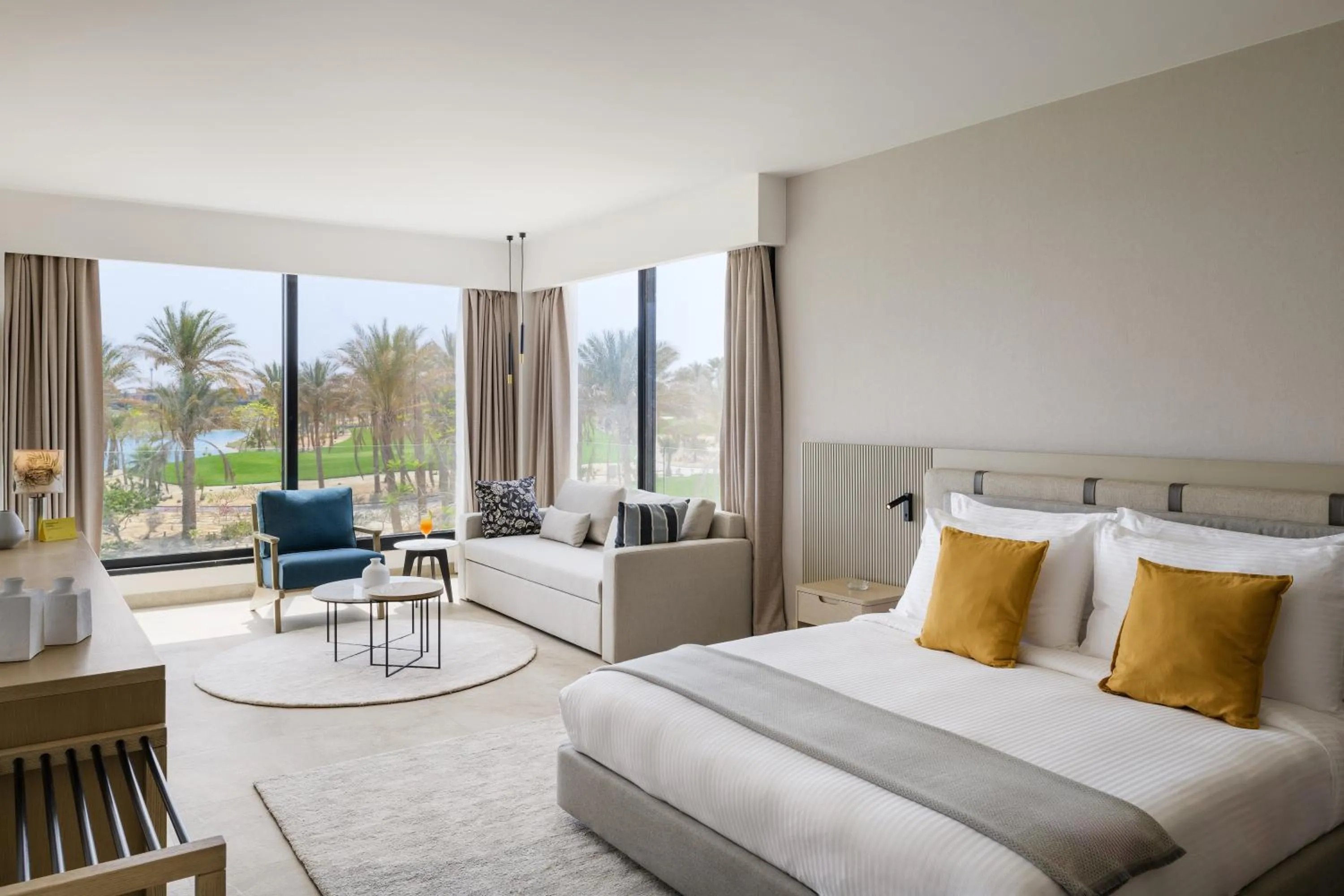 Bed in The G Einbay Golf Resort