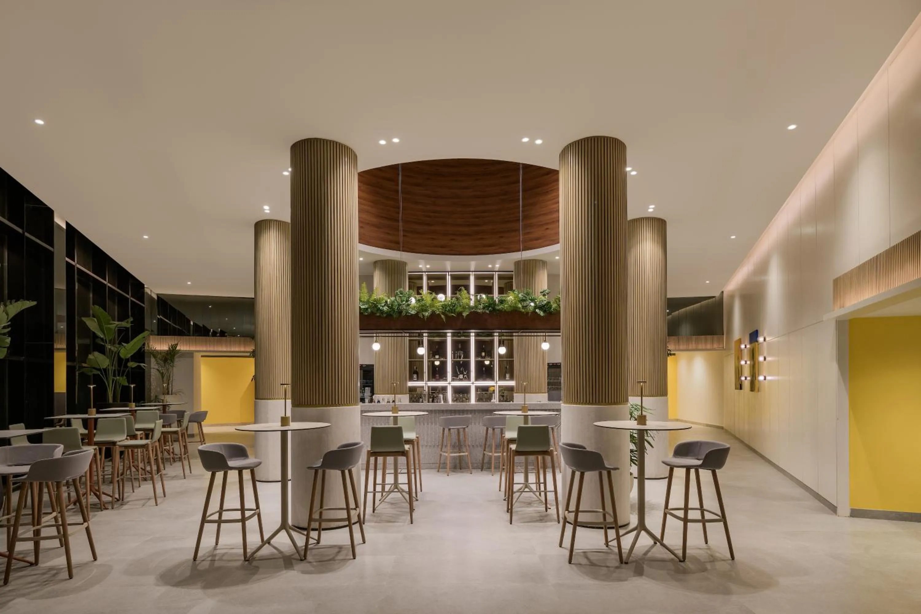 Restaurant/places to eat in The G Einbay Golf Resort