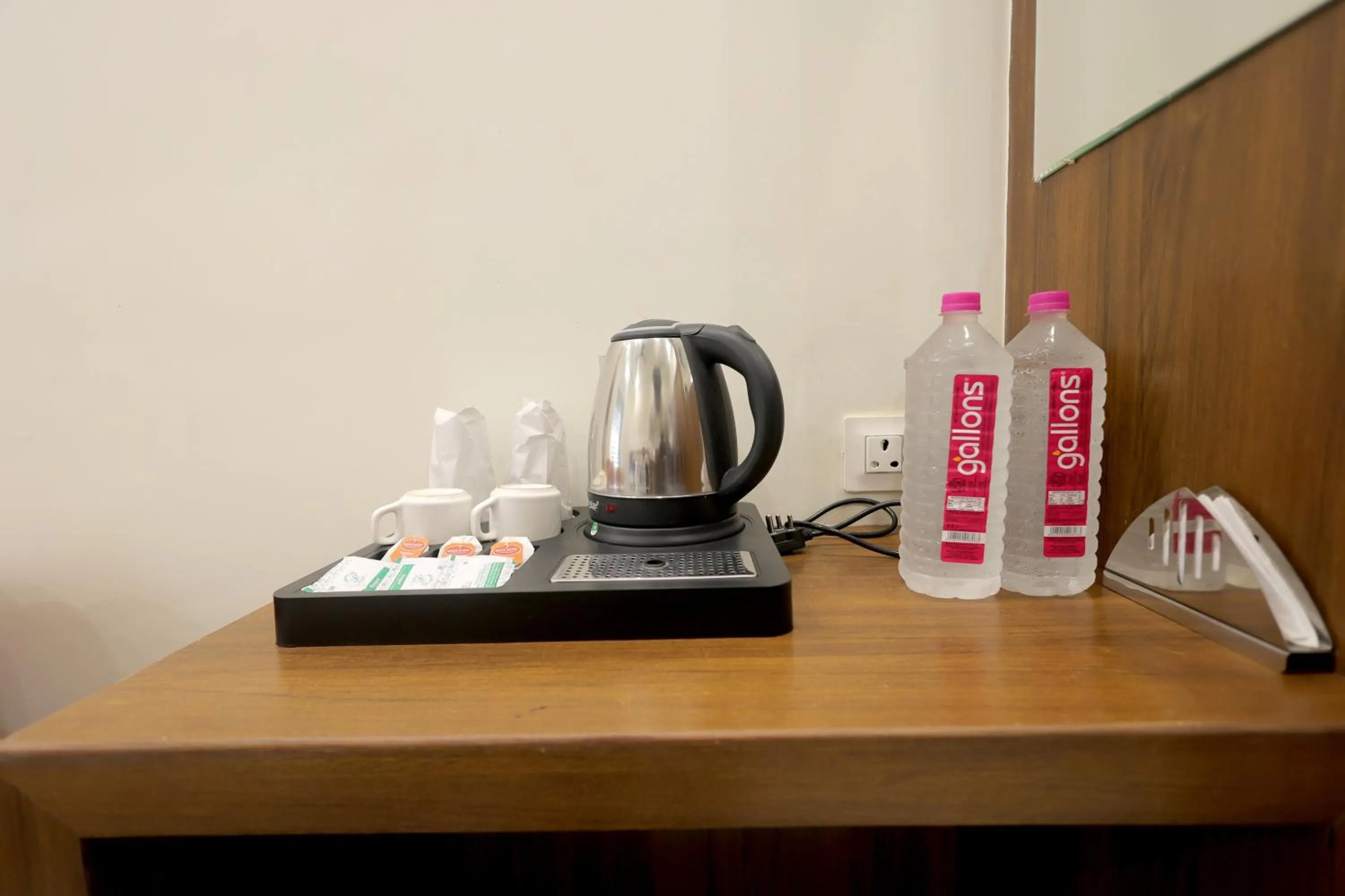 room service in Hotel Shrinath Palace