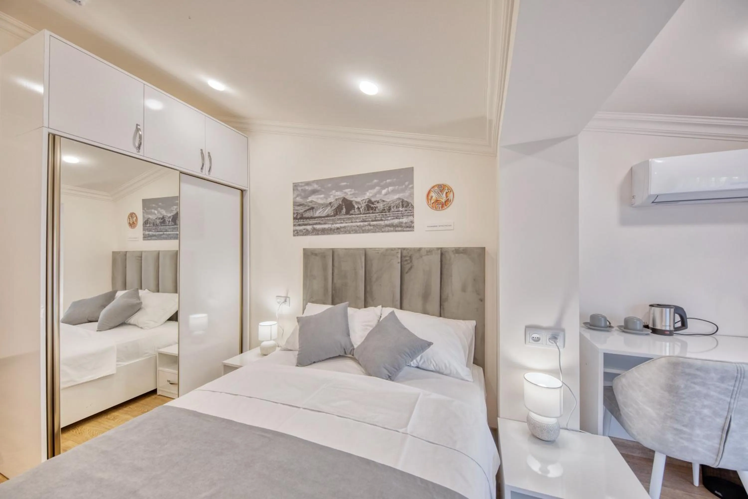 Bedroom, Bed in Maison Heritage Hotel