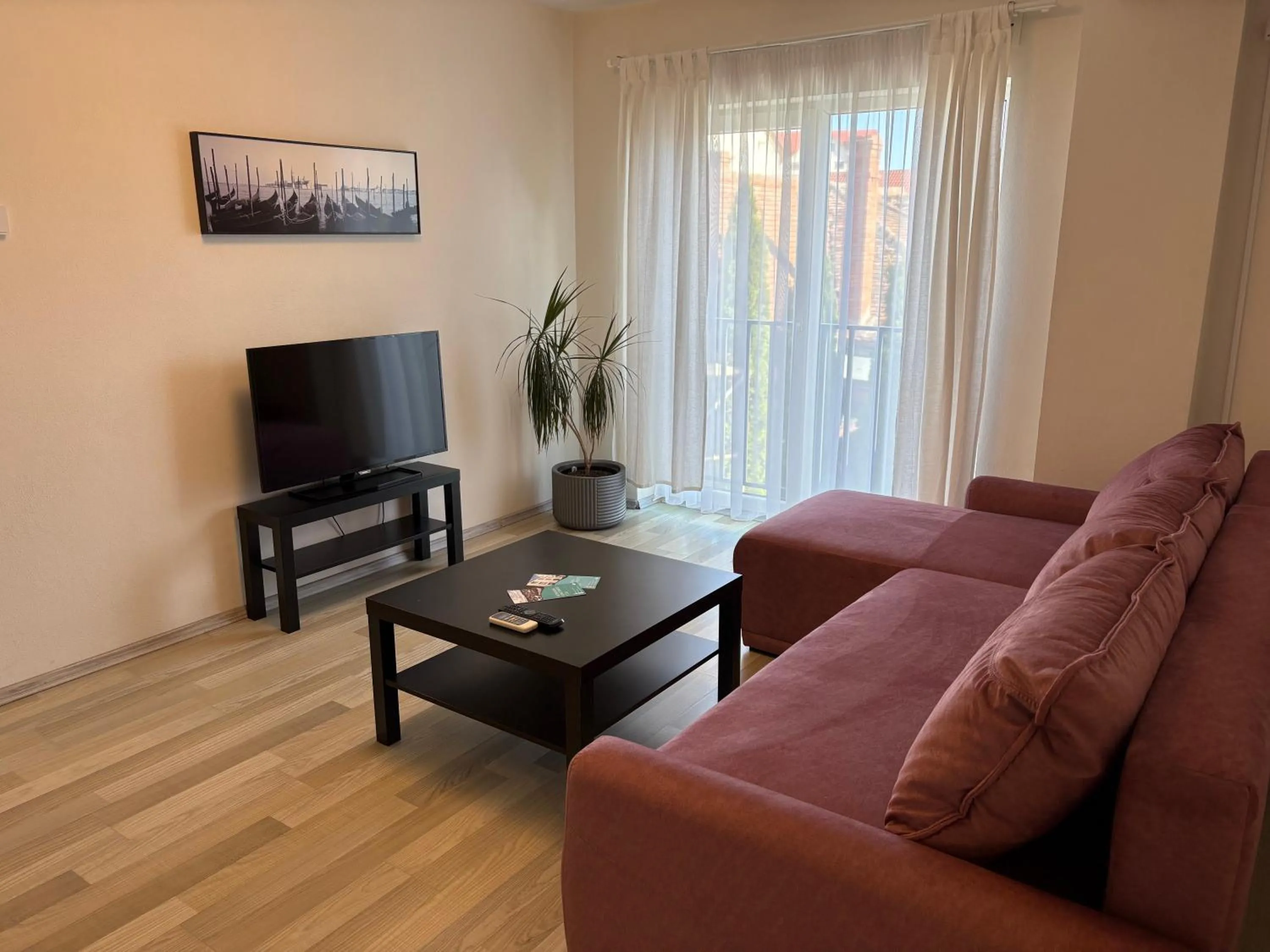 Living room in Hermann Apartments
