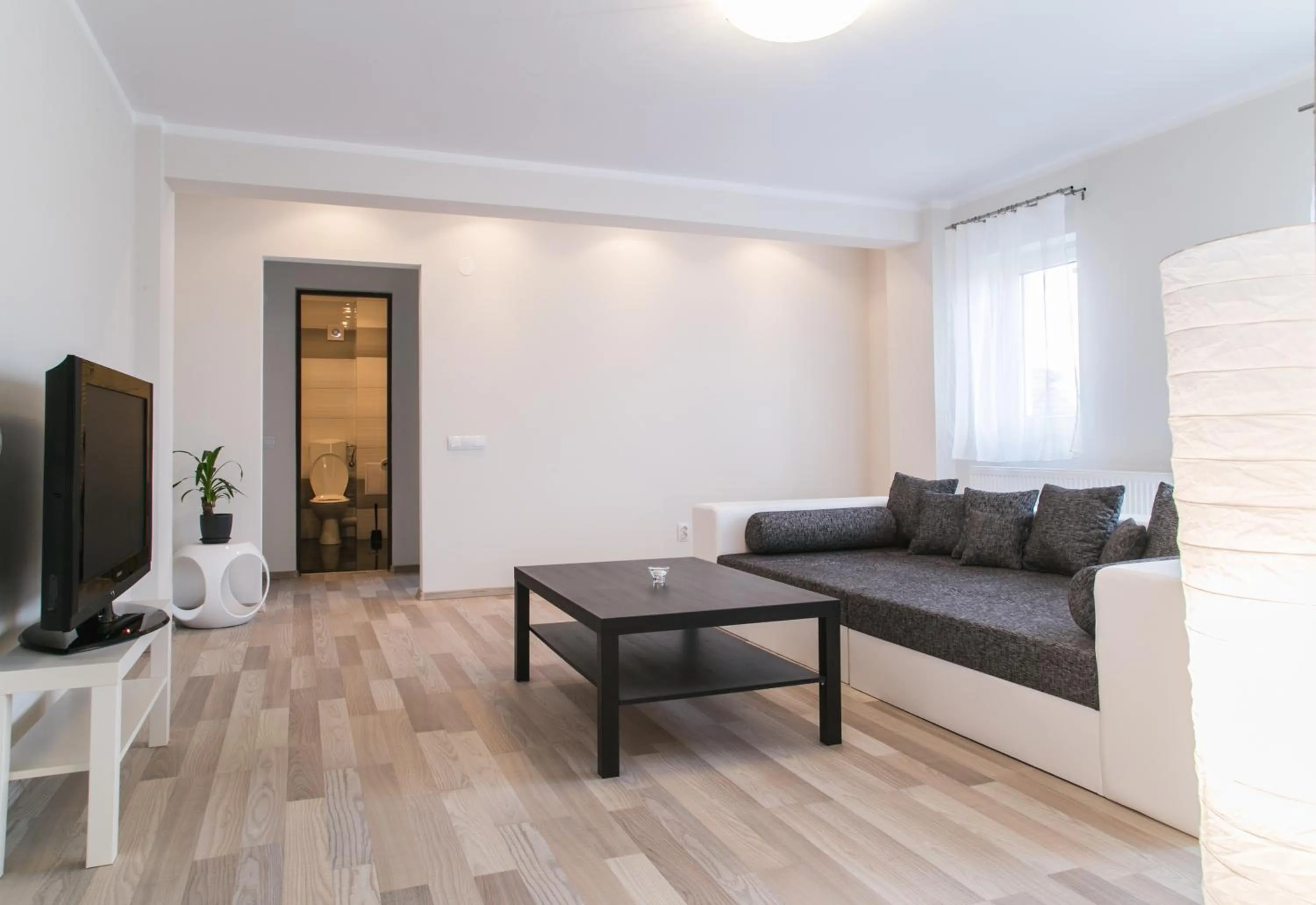 TV and multimedia in Hermann Apartments