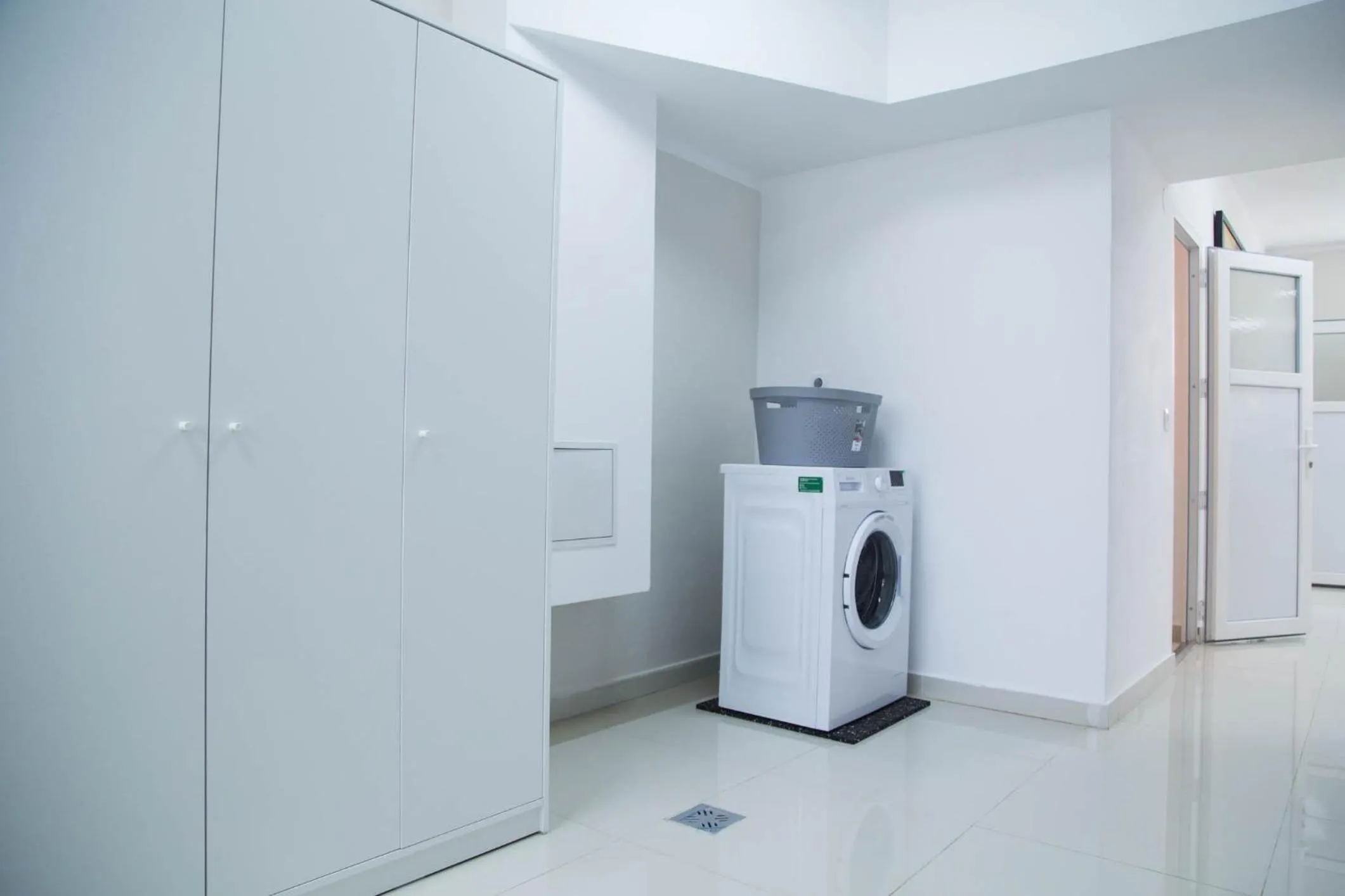 washing machine in Hermann Apartments