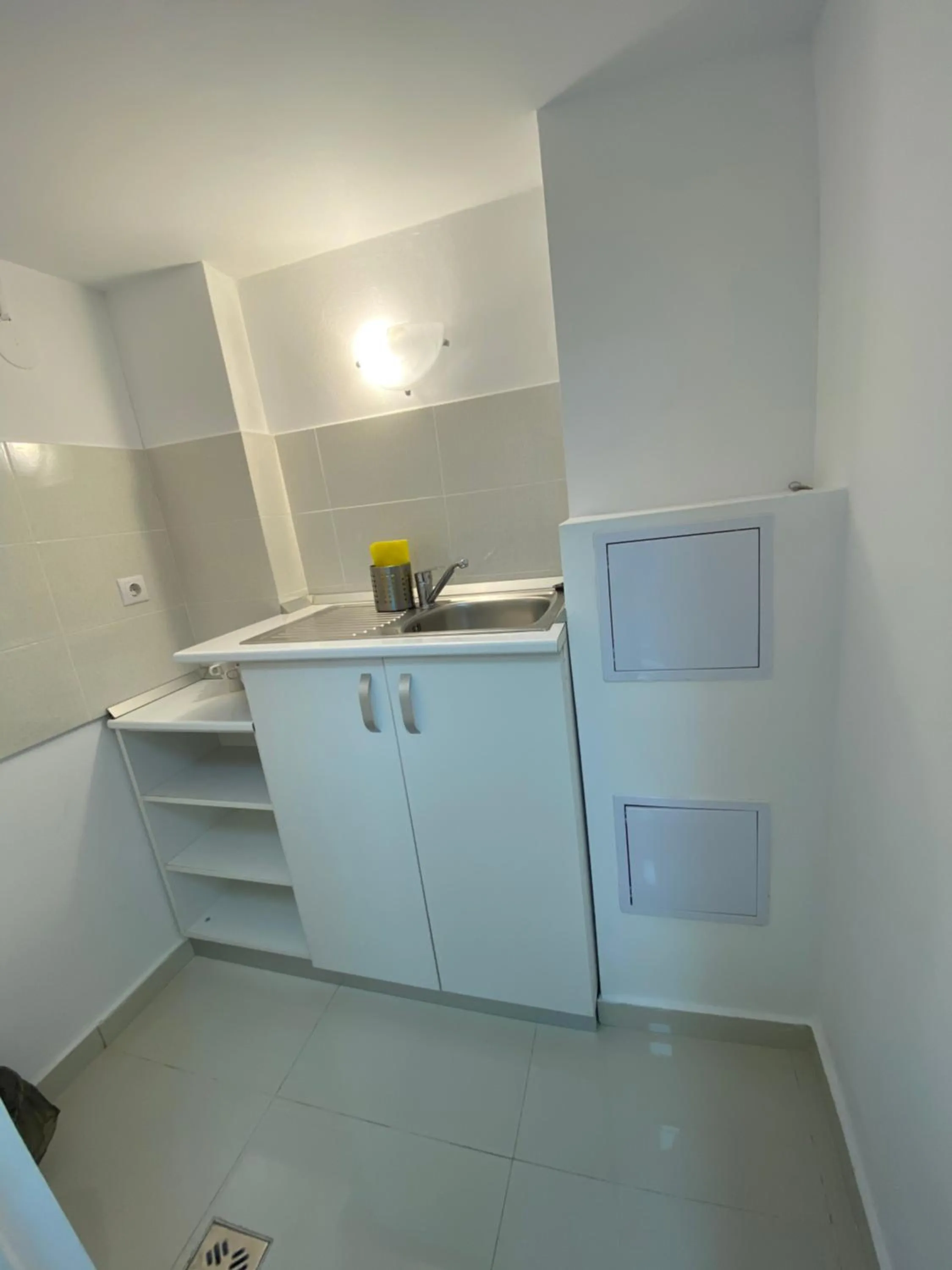 Coffee/tea facilities in Hermann Apartments