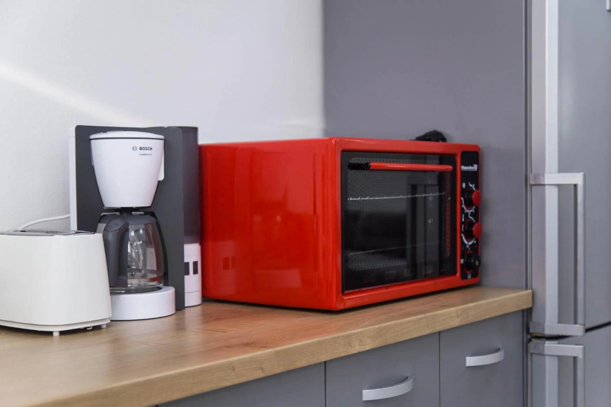 Coffee/tea facilities in Hermann Apartments