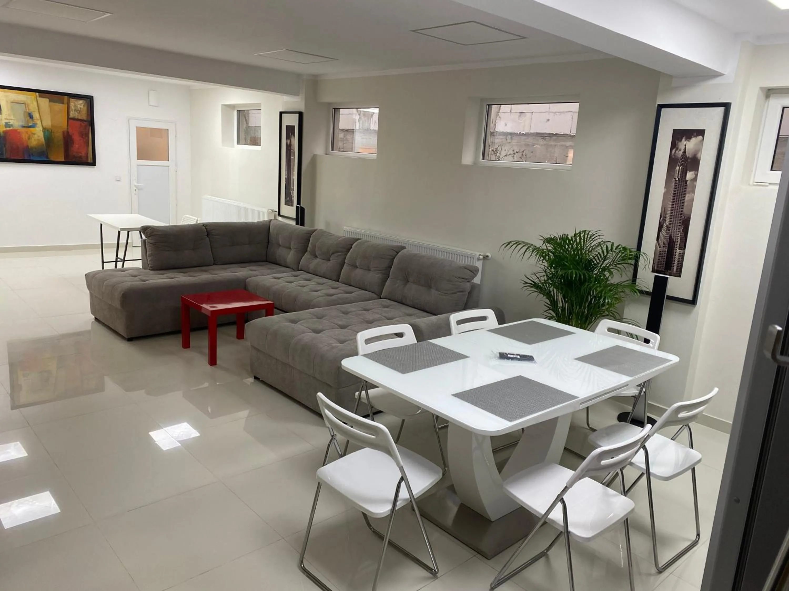 Living room in Hermann Apartments