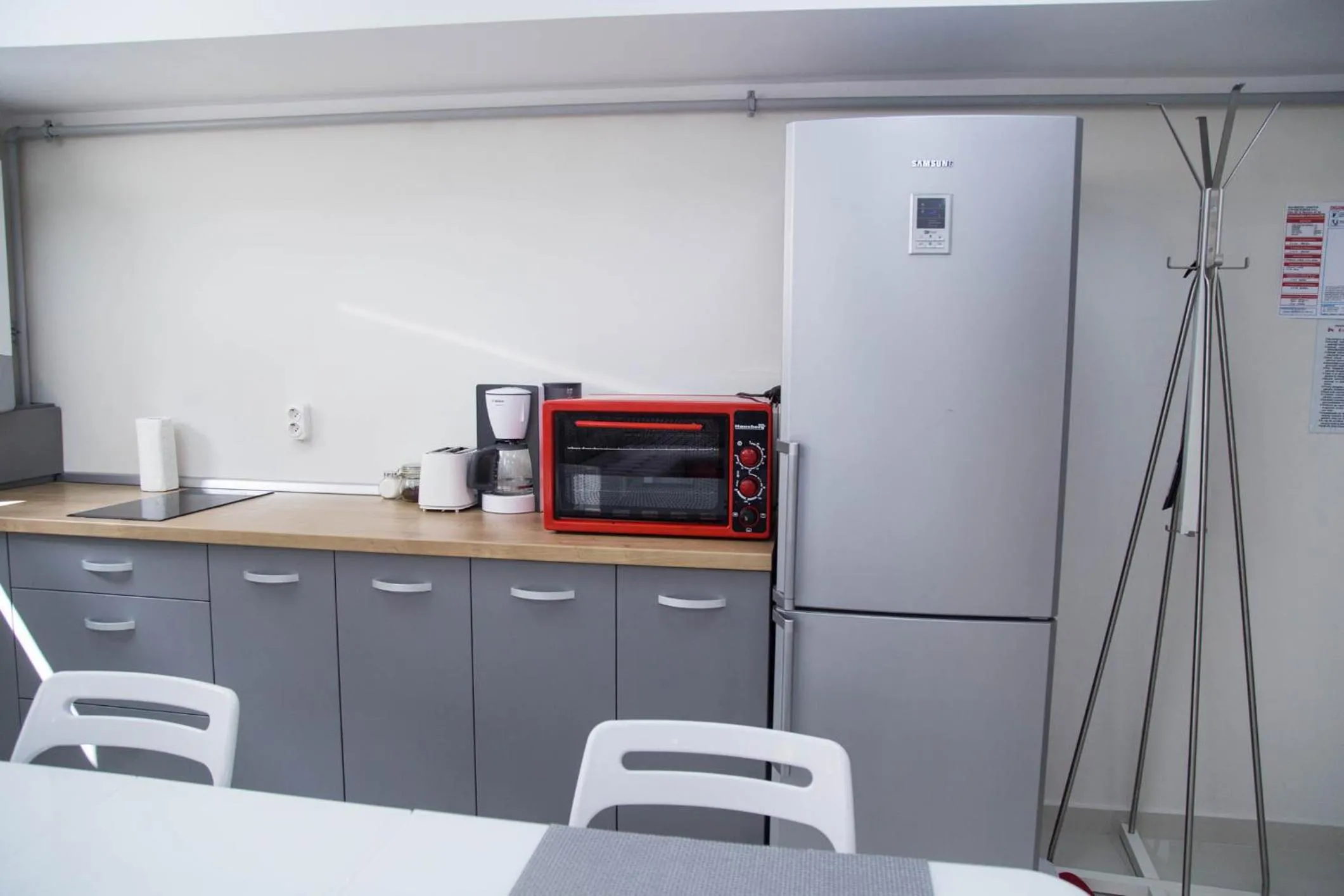 Coffee/tea facilities in Hermann Apartments