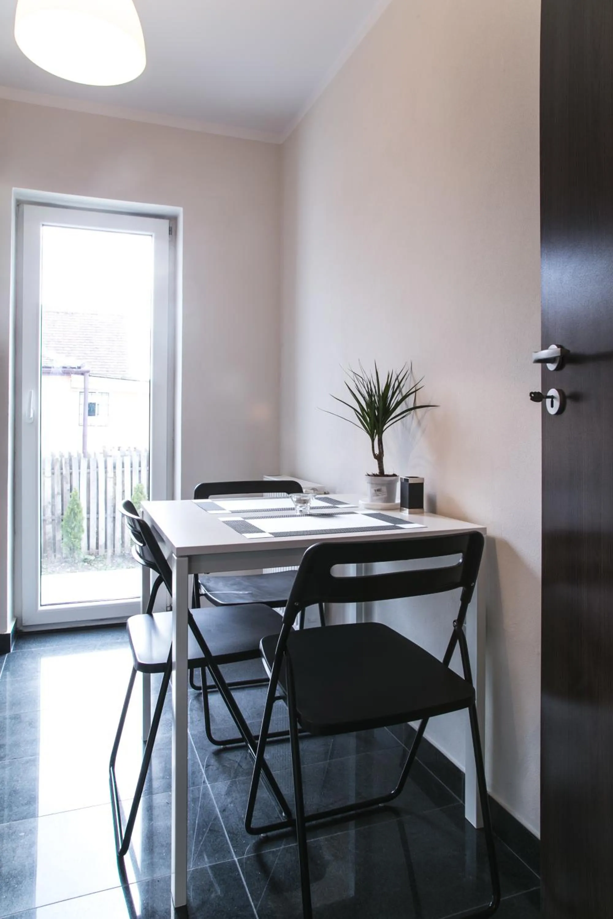 Coffee/tea facilities in Hermann Apartments