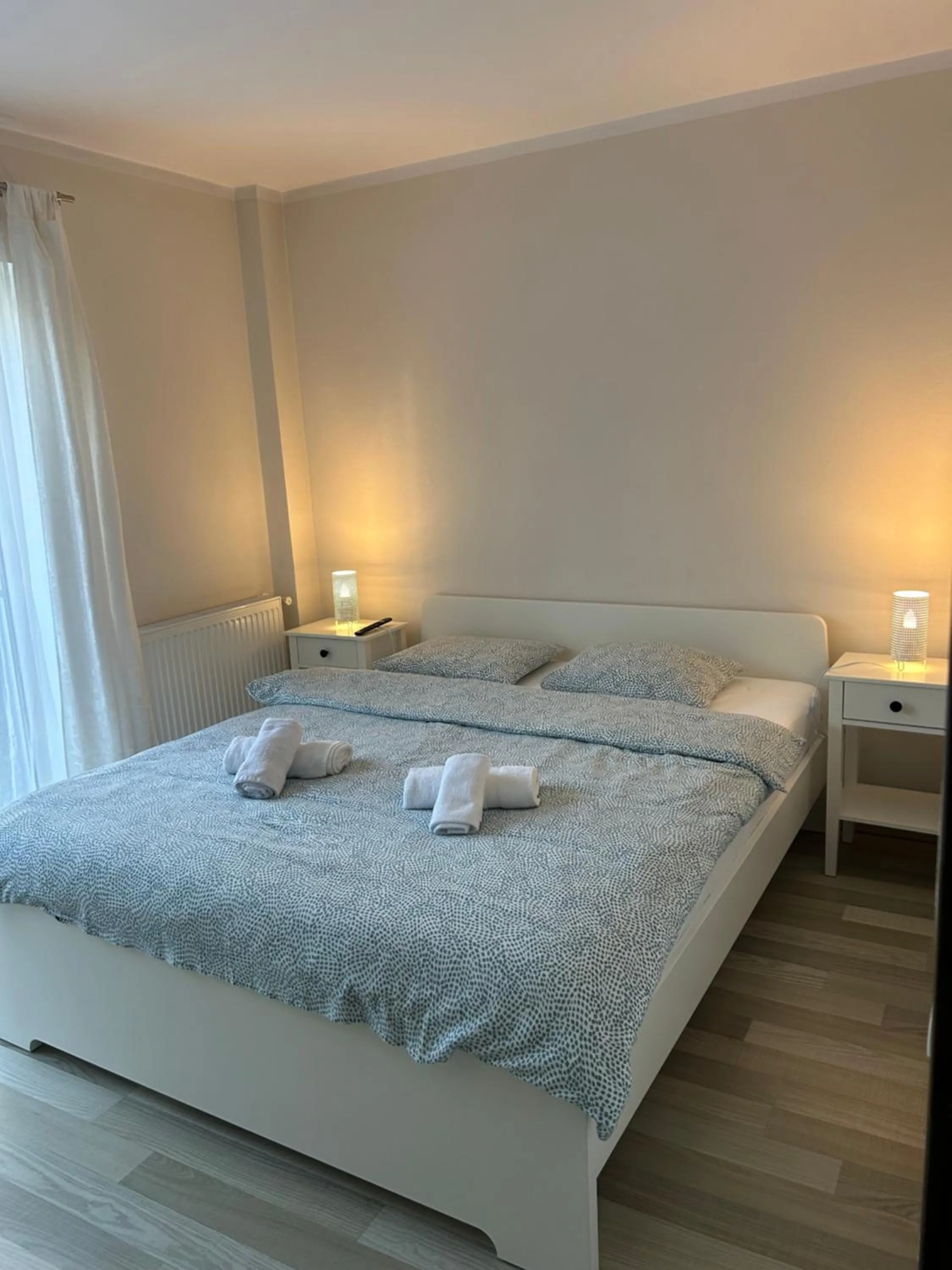 Bedroom, Bed in Hermann Apartments