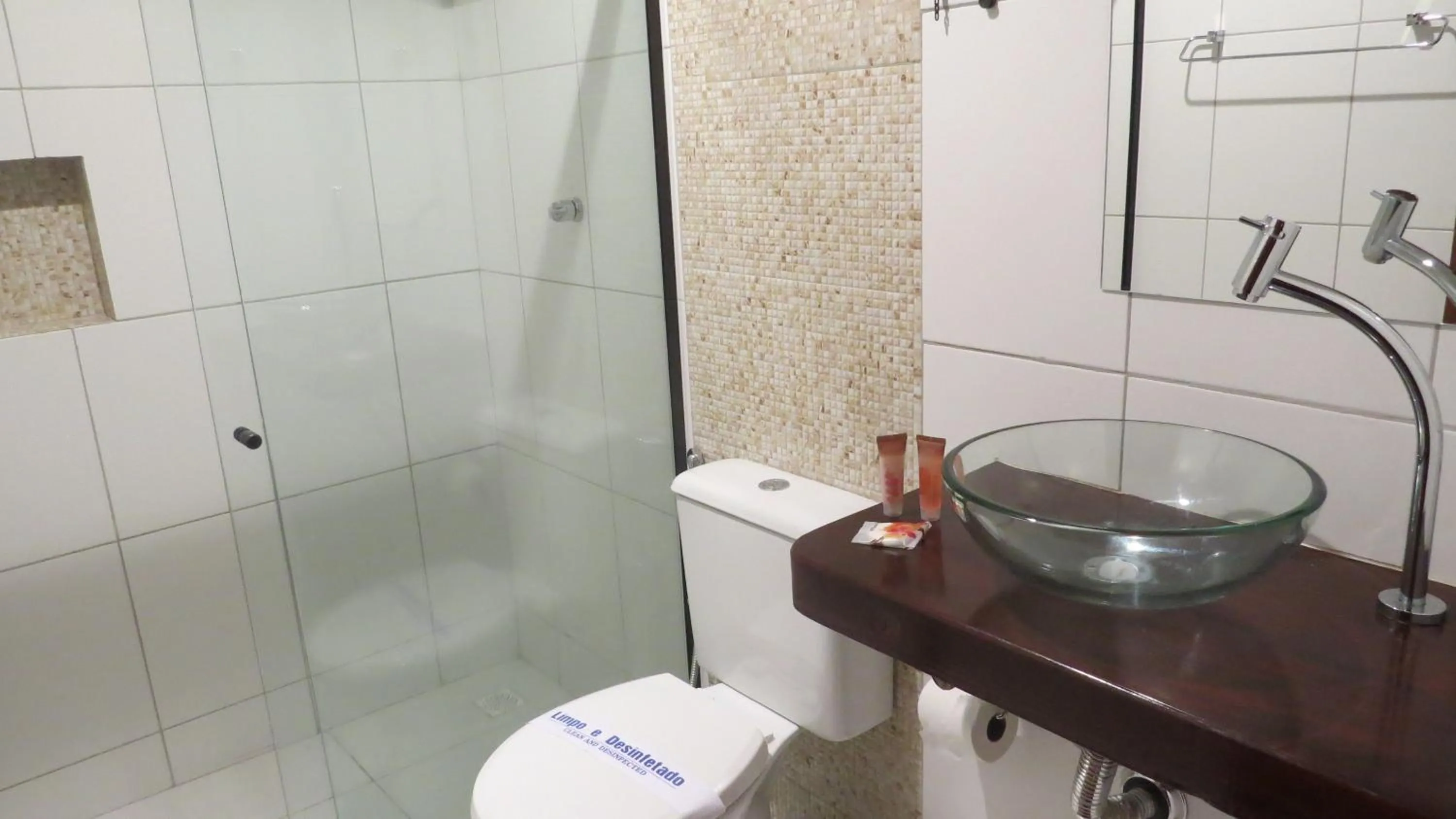 Bathroom in Costa Dourada Pousada