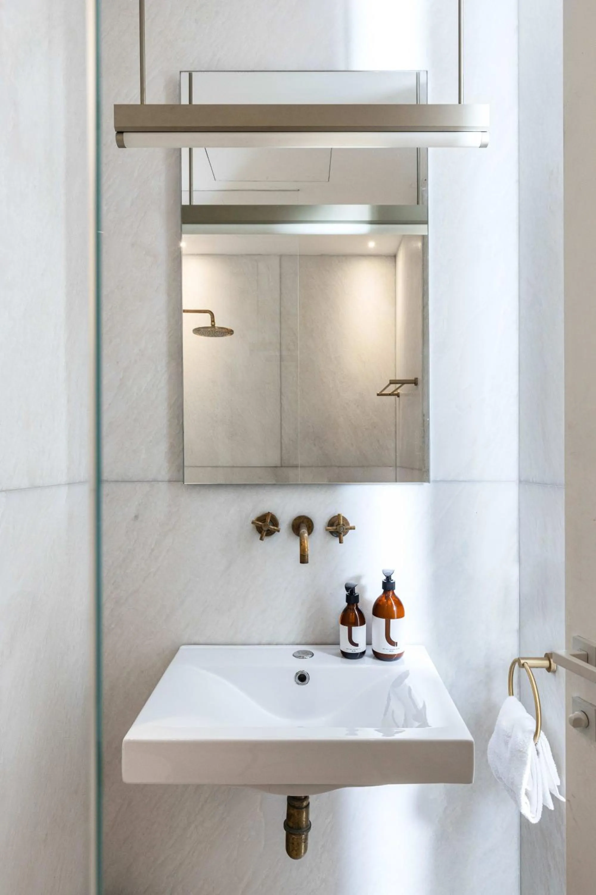 High Living Penthouse with Rooftop Pool