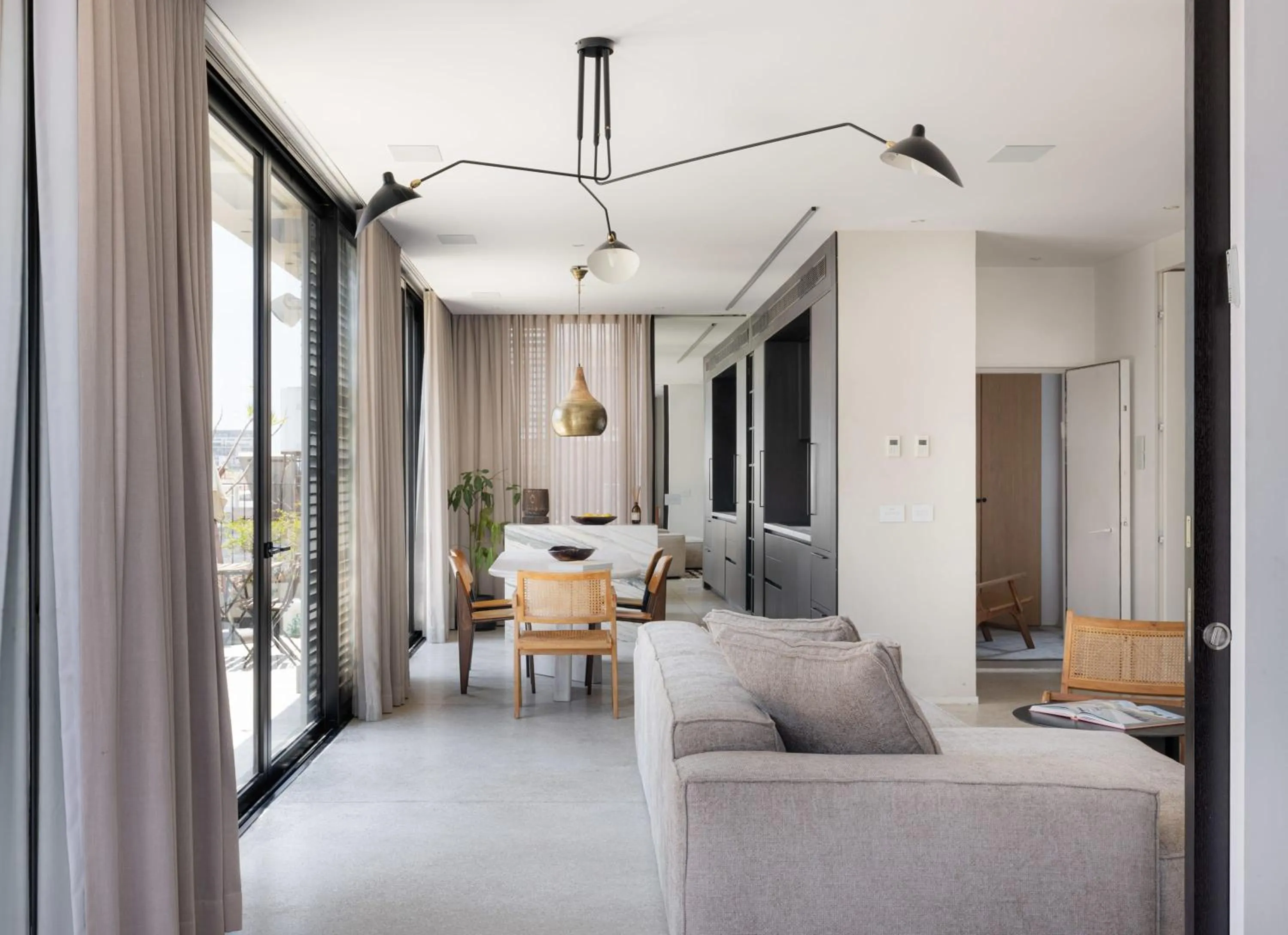 High Living Penthouse with Rooftop Pool