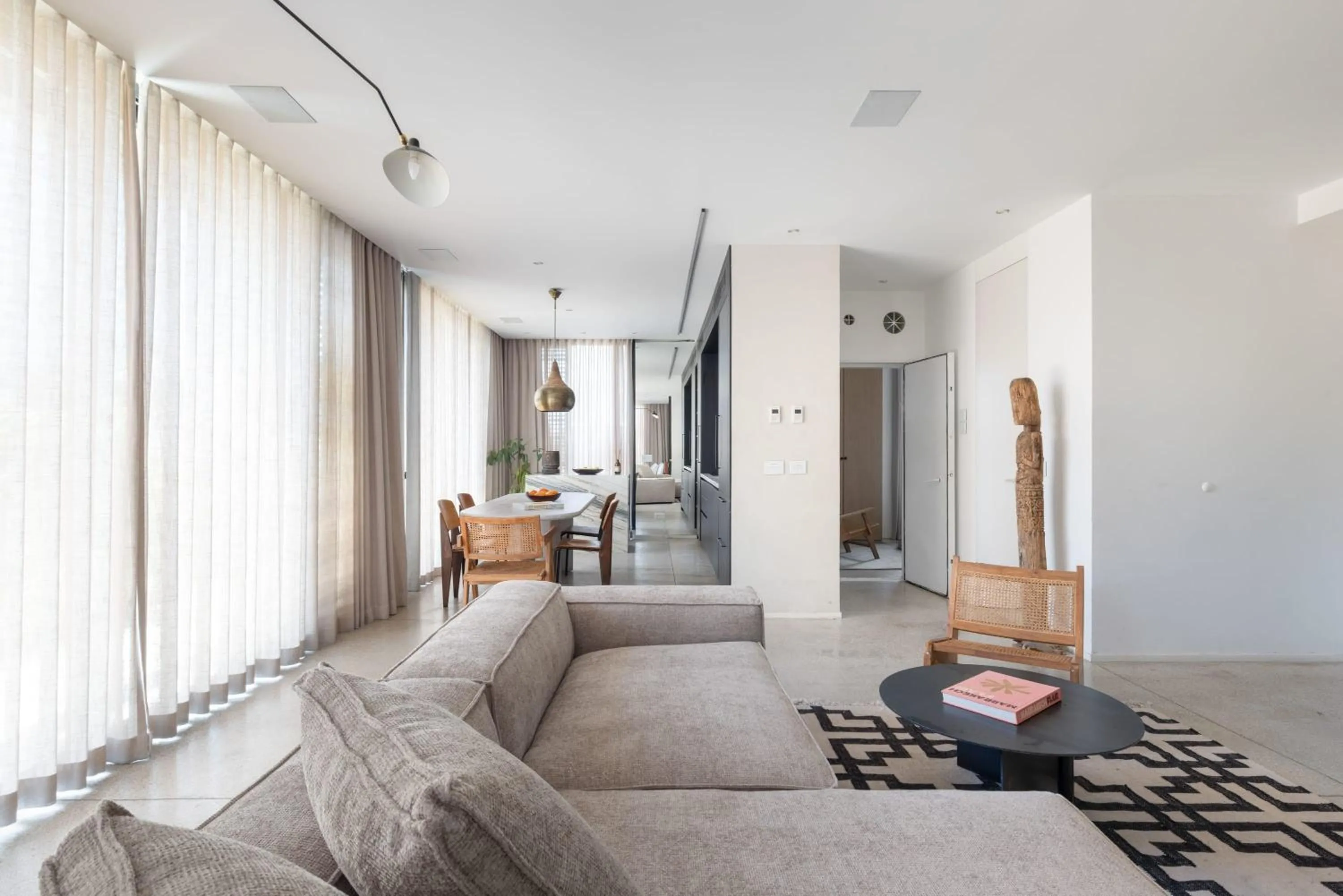 High Living Penthouse with Rooftop Pool