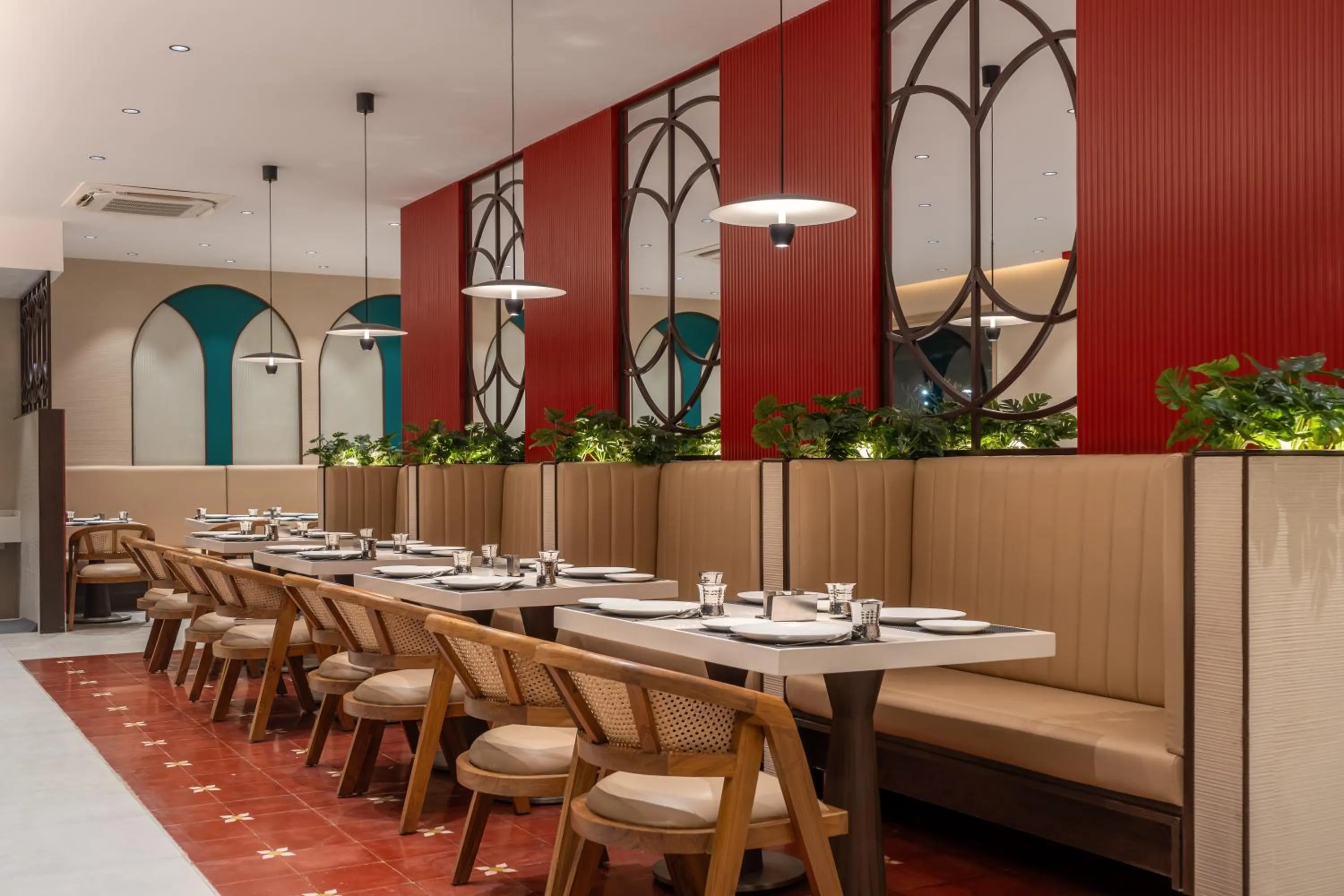 Restaurant/places to eat in Copper Leaf Hotels, Tirunelveli