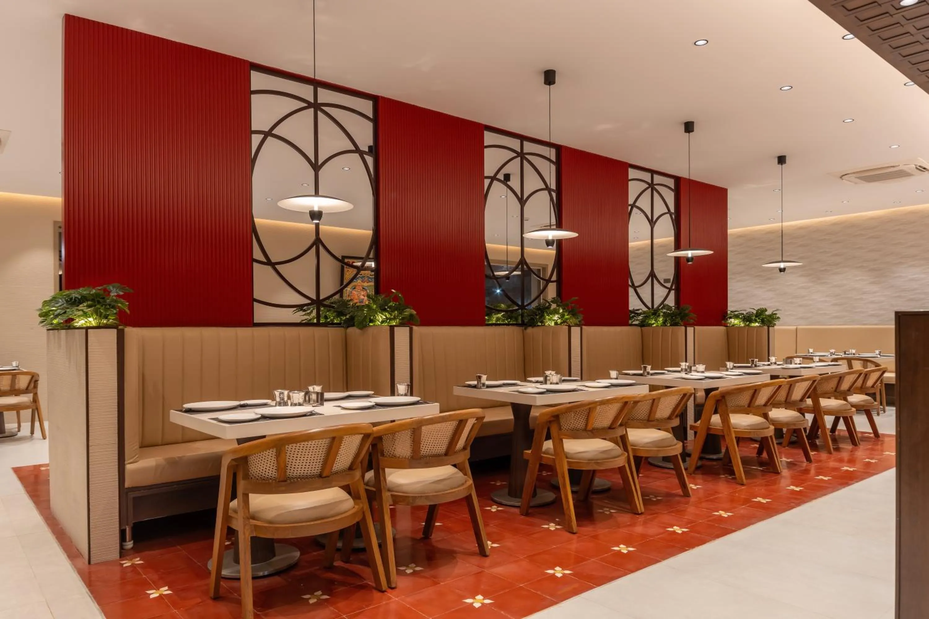 Restaurant/places to eat in Copper Leaf Hotels, Tirunelveli