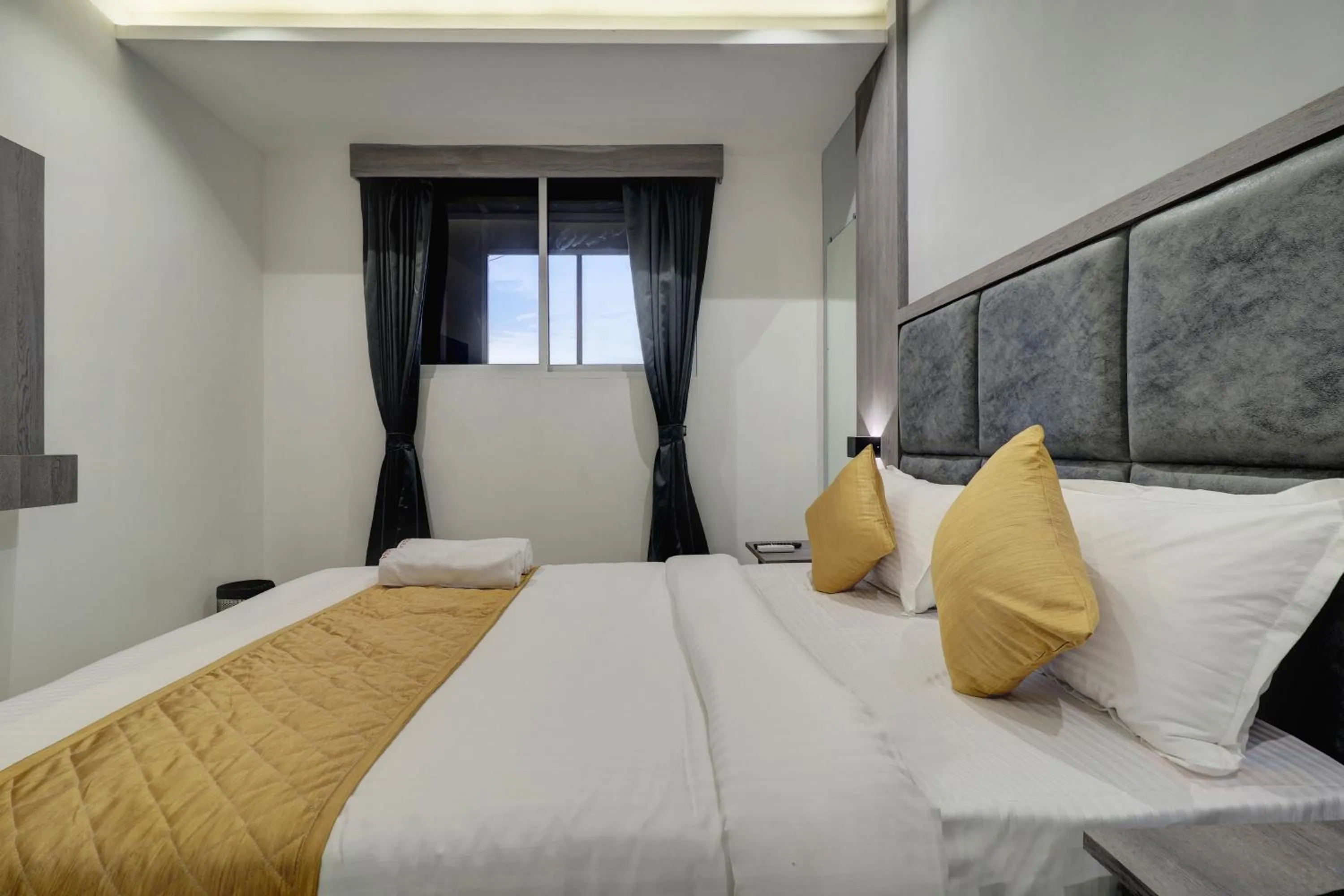 Bed in Hotel Isra International, BKC