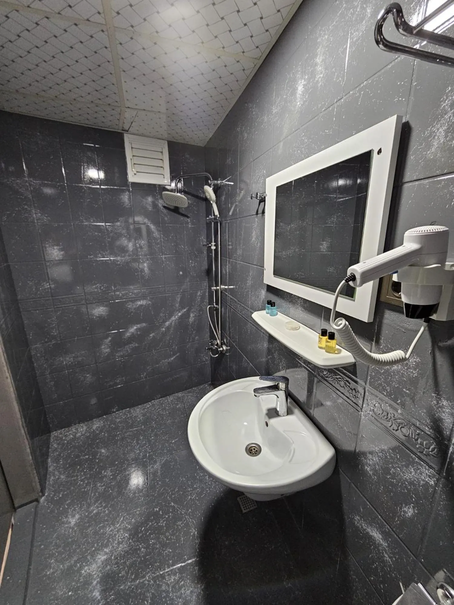 Bathroom in Çorlu Aras Hotel & City Center Location