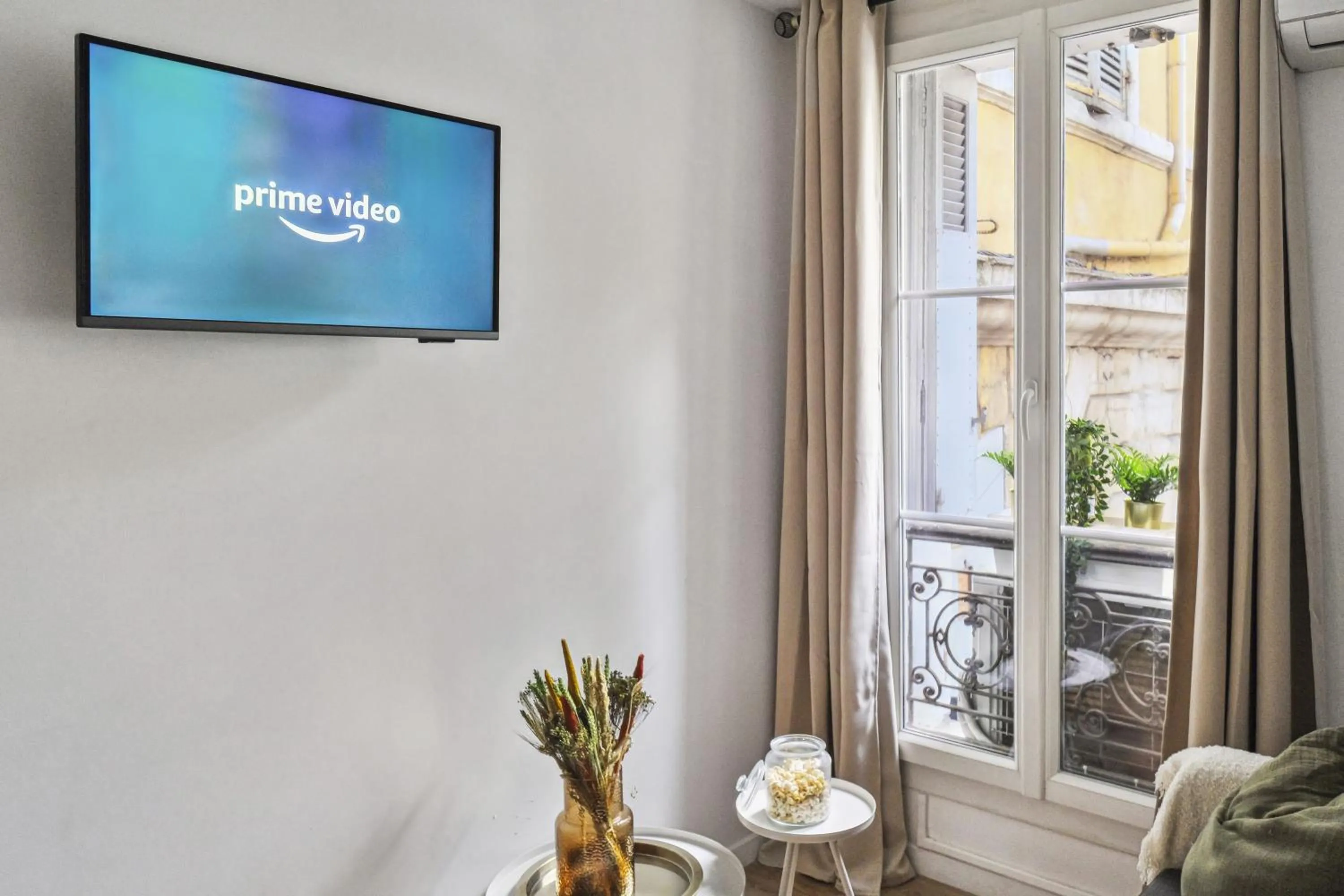 TV and multimedia in Rivages du Vieux Port