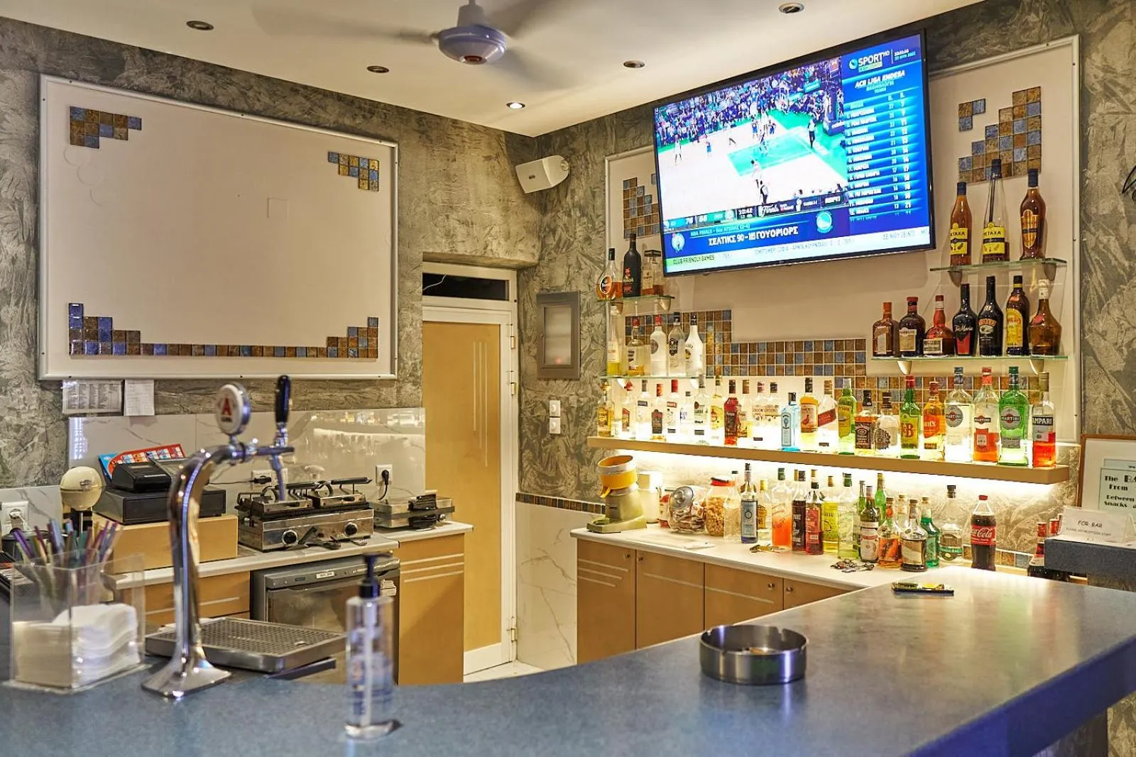Lounge or bar in Apollon Hotel Apartments