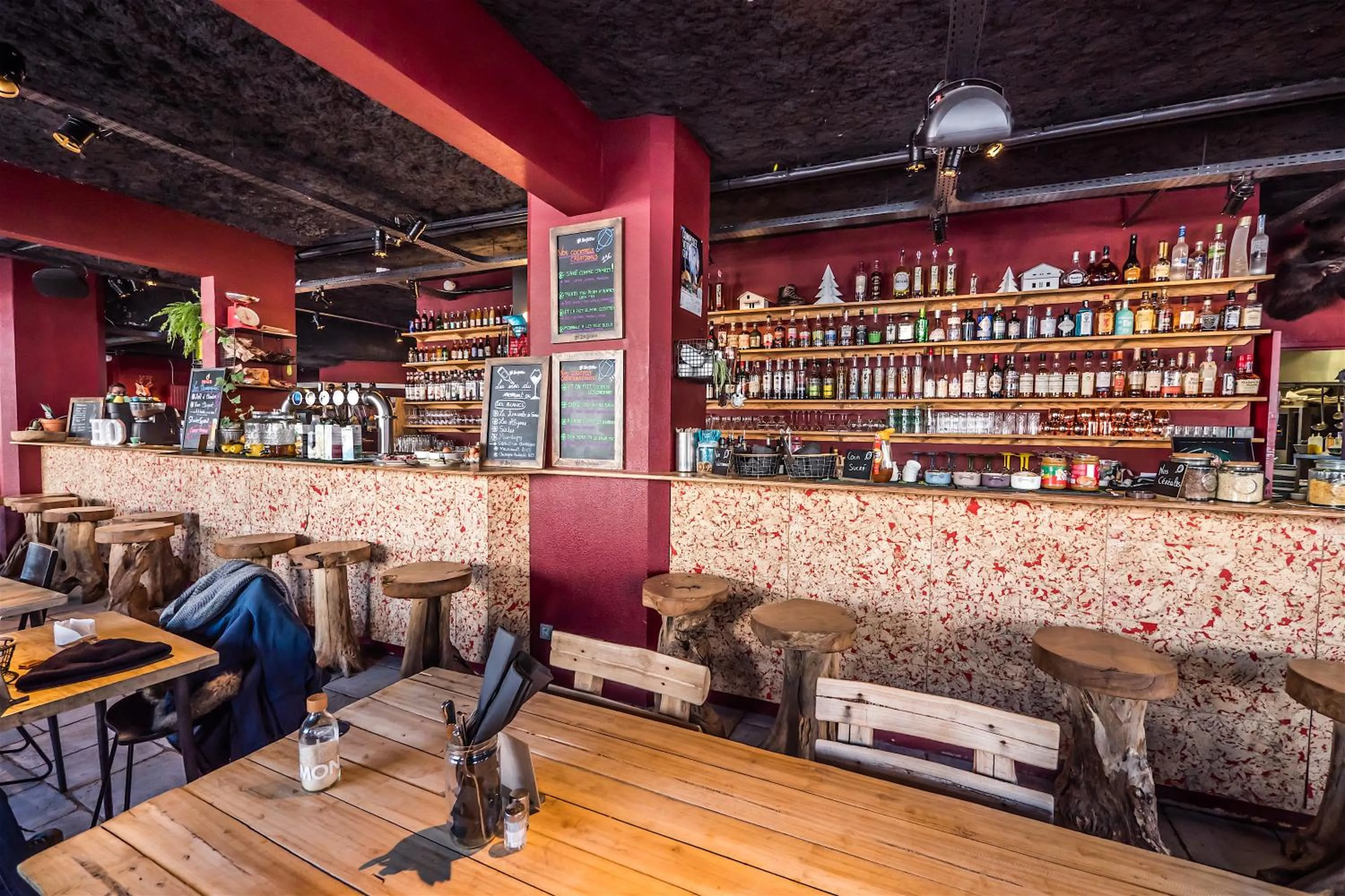 Lounge or bar in Alpeen Hotel