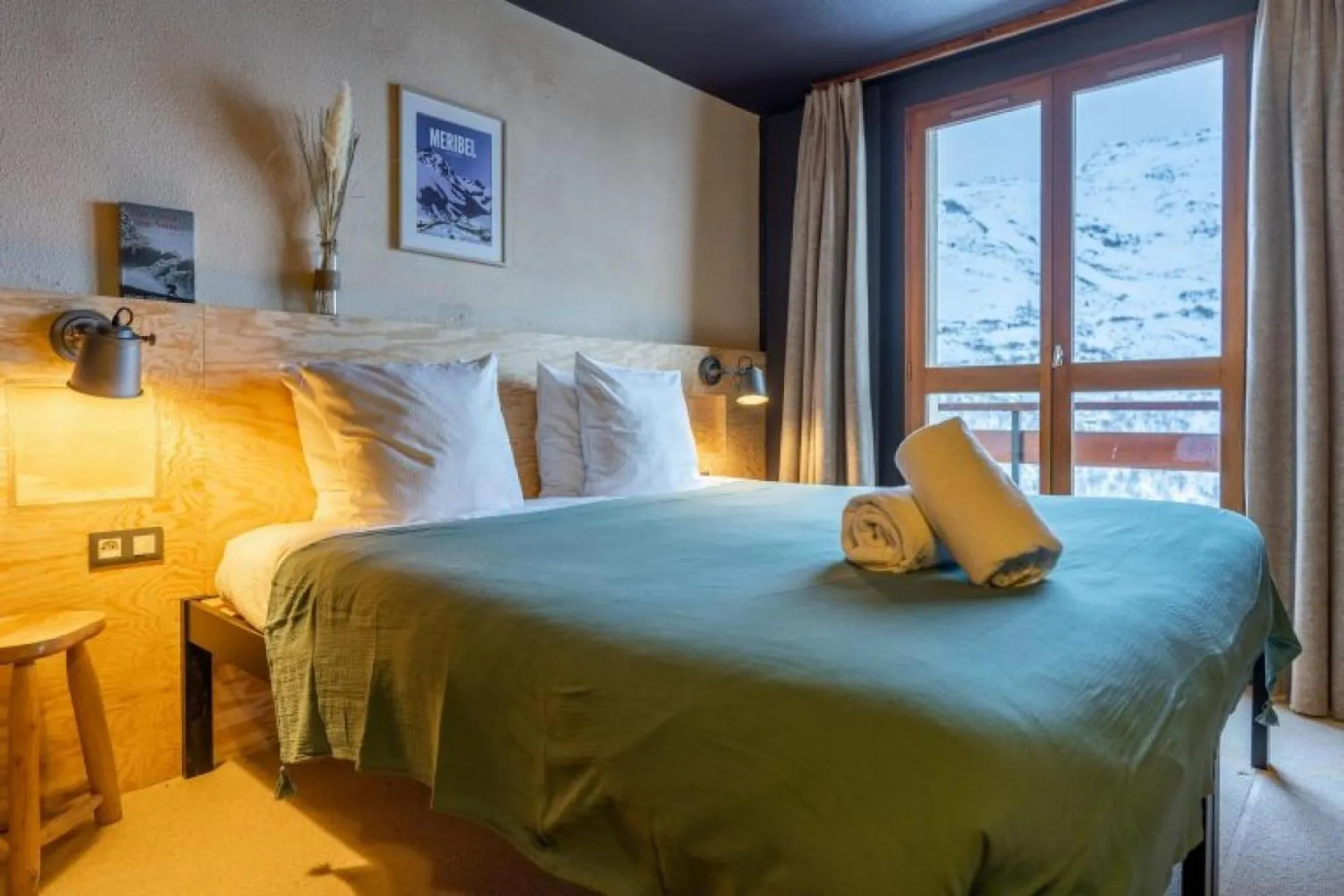 Bed in Alpeen Hotel