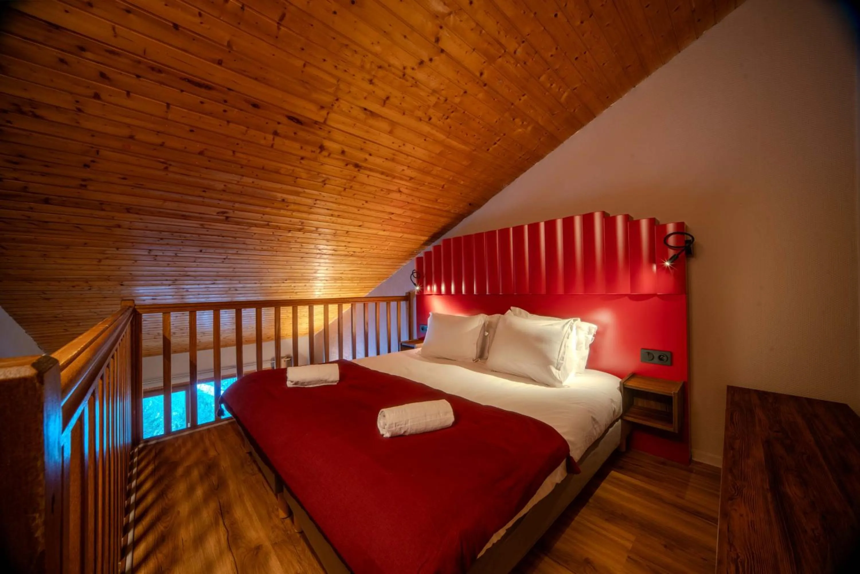 Bed in Alpeen Hotel