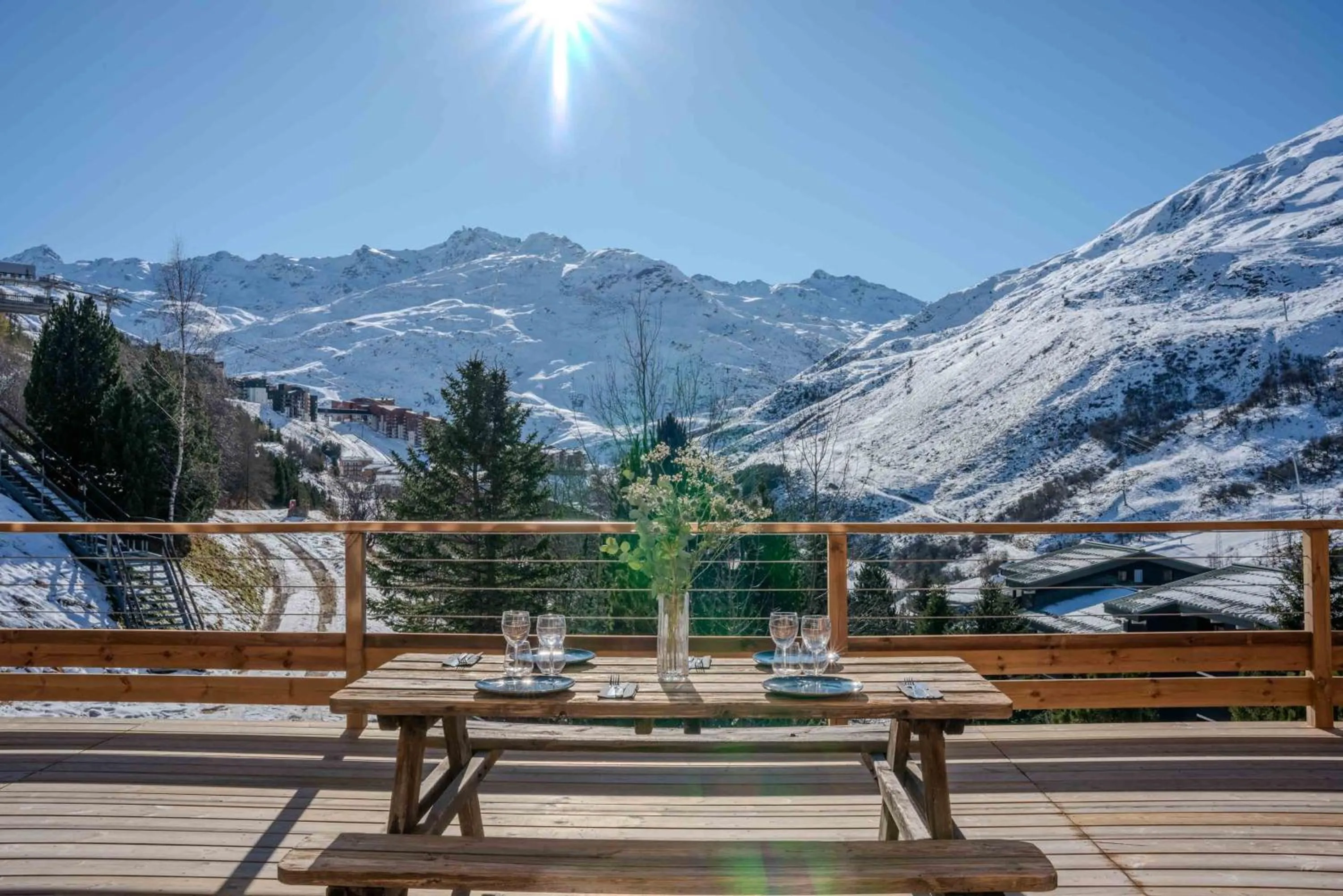 Patio in Alpeen Hotel