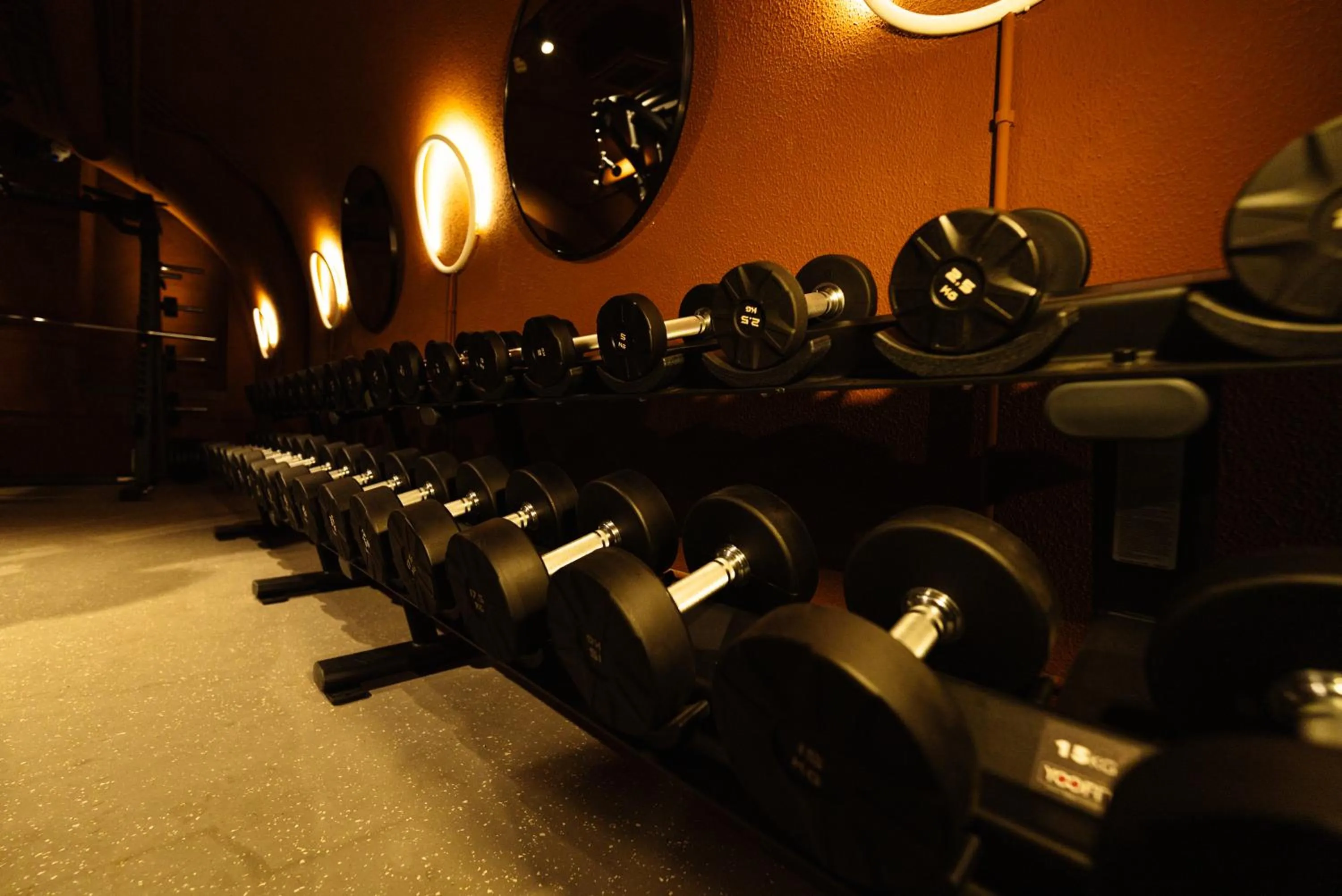 Fitness centre/facilities in Adventure Hostel Madrid