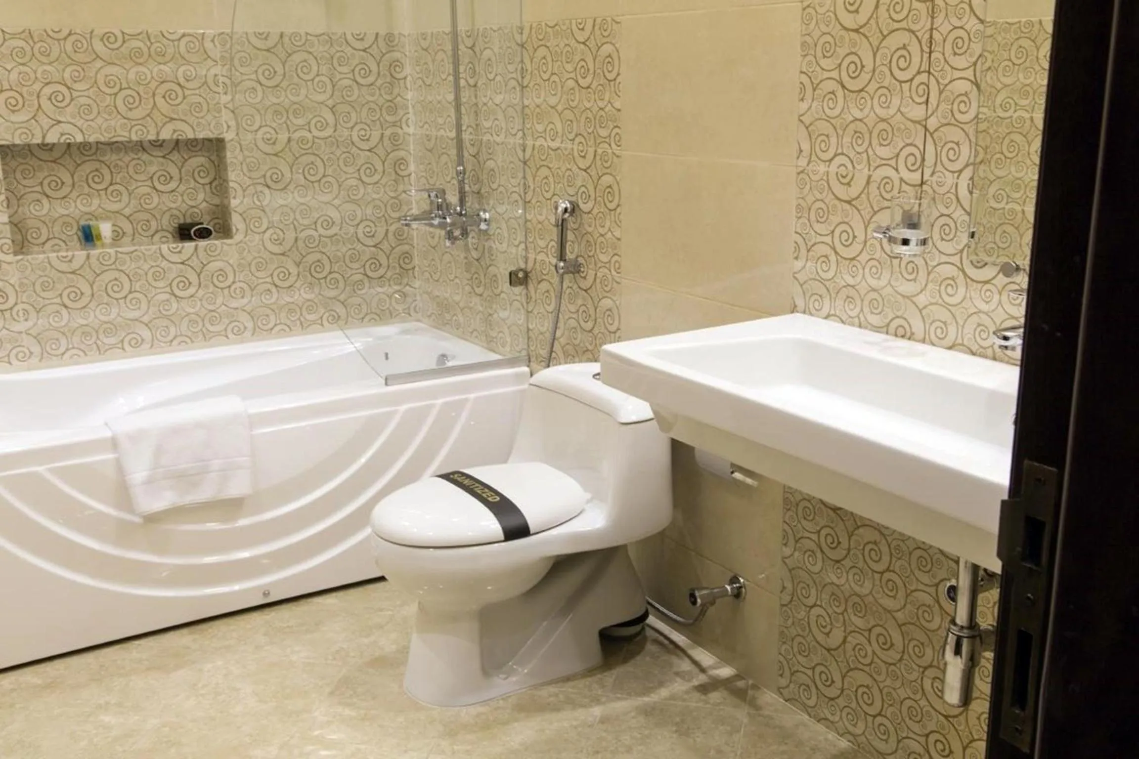 Shower in Royaute Luxury Suites and Hotel Gulberg Lahore