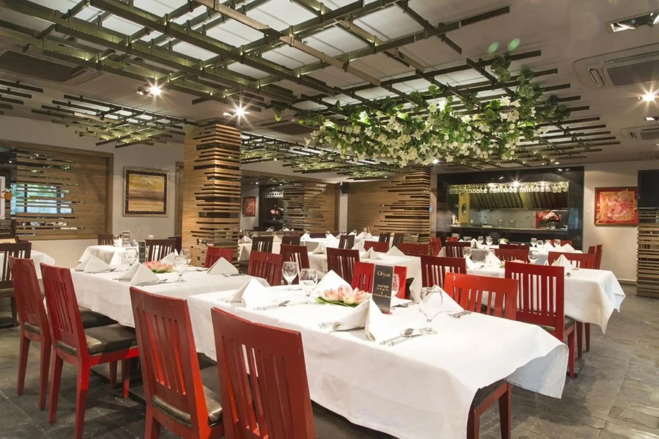 Restaurant/places to eat in Royaute Luxury Suites and Hotel Gulberg Lahore Restaurant/places to eat in Royaute Luxury Suites and Hotel Gulberg Lahore