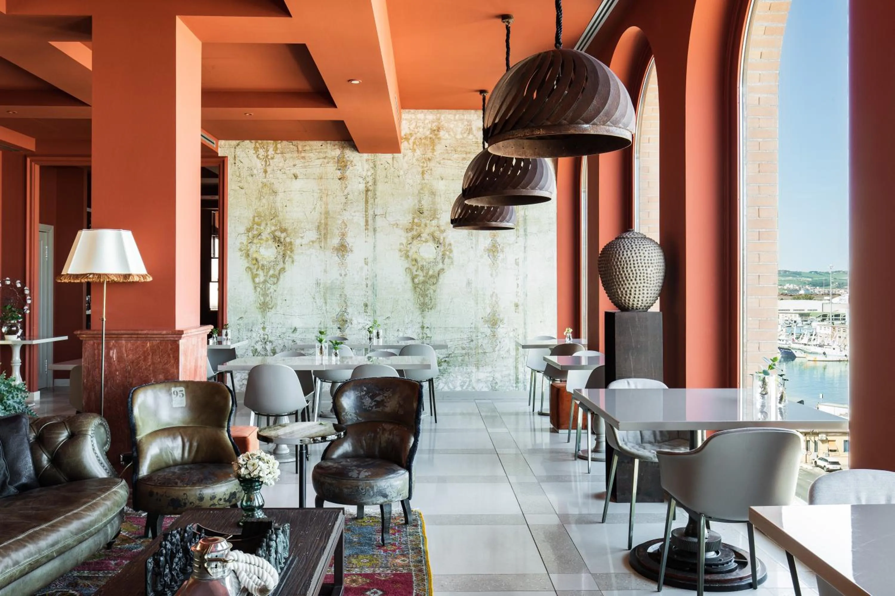 Restaurant/places to eat in SeePort Hotel