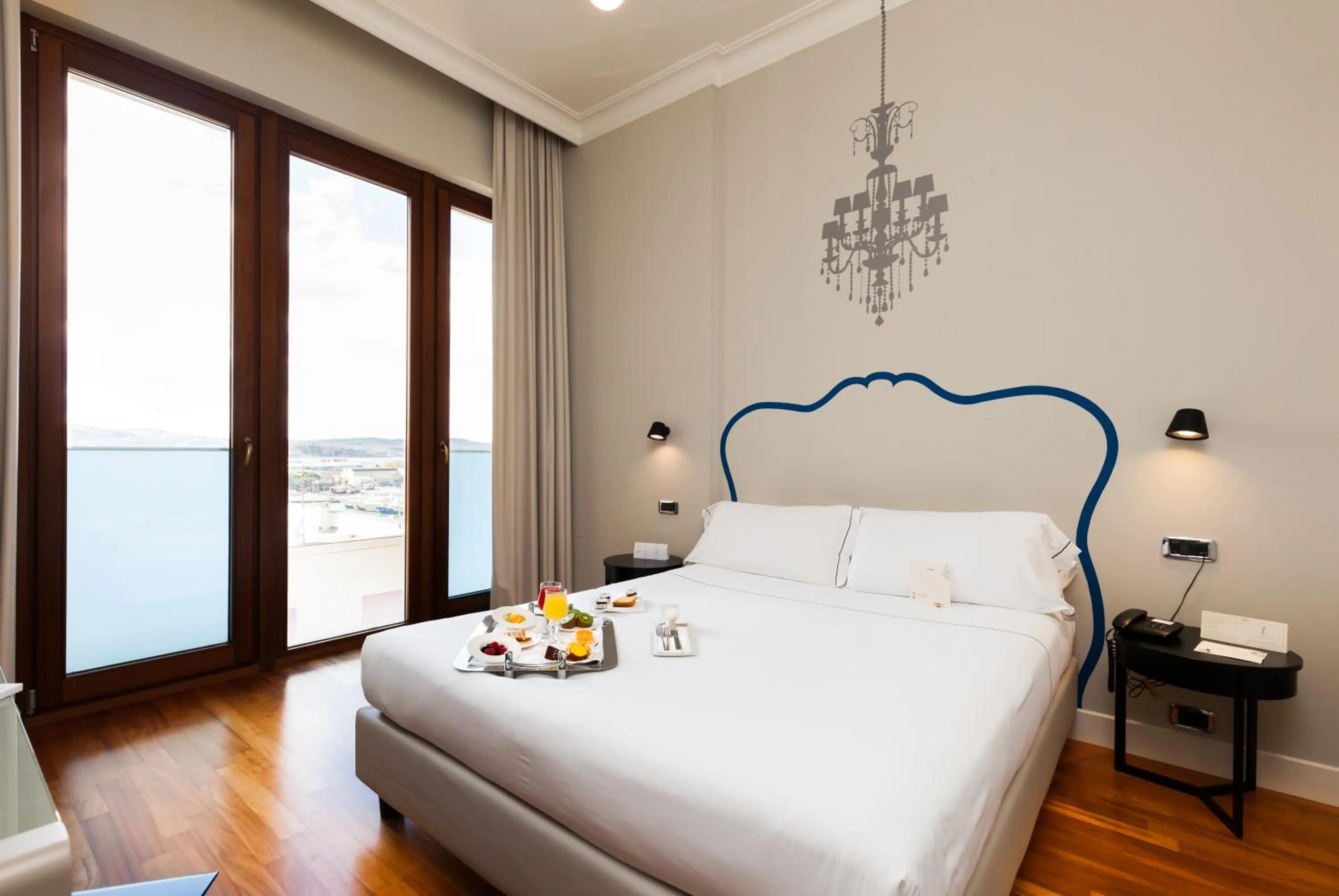 Bed in SeePort Hotel