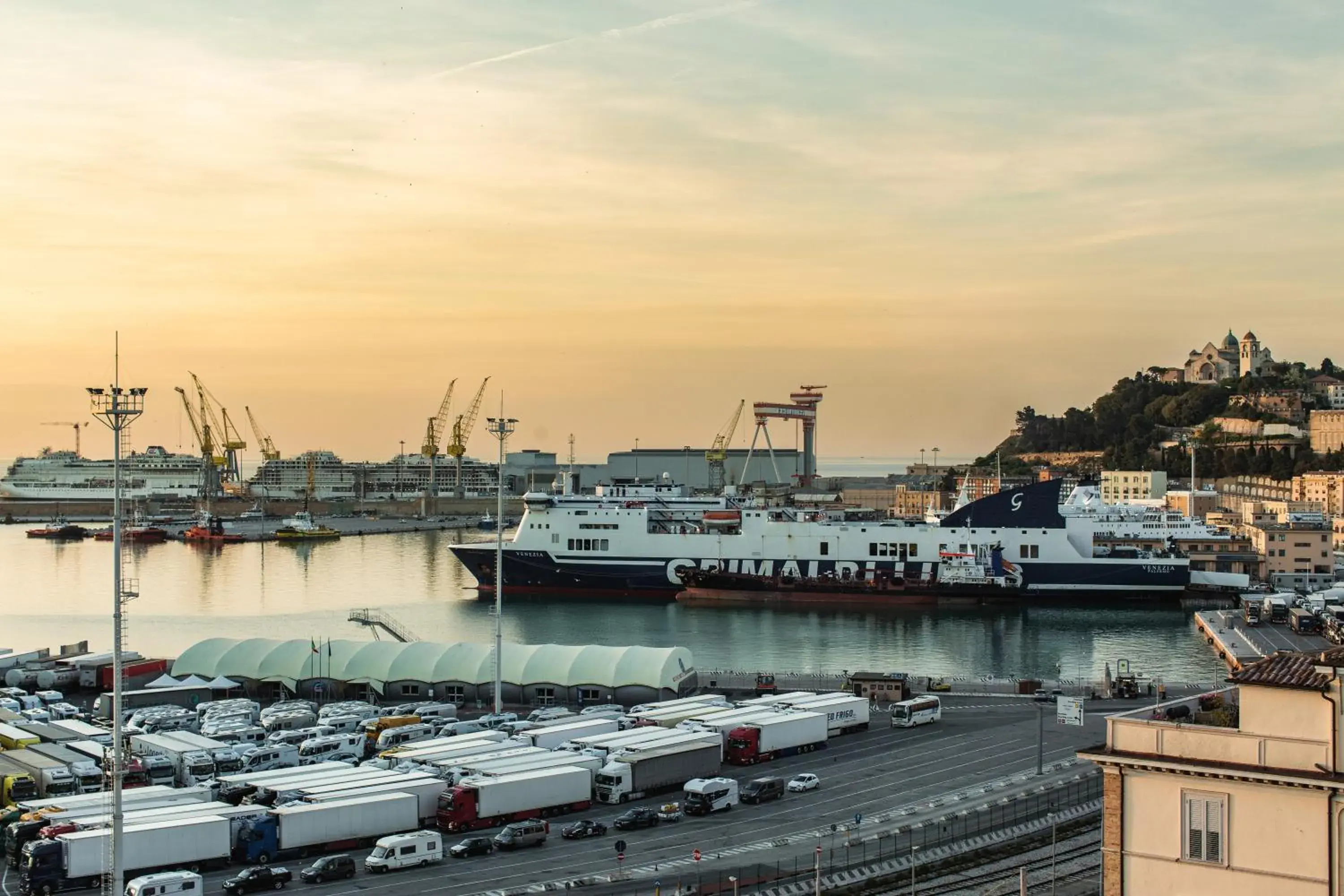 City view in SeePort Hotel City view in SeePort Hotel