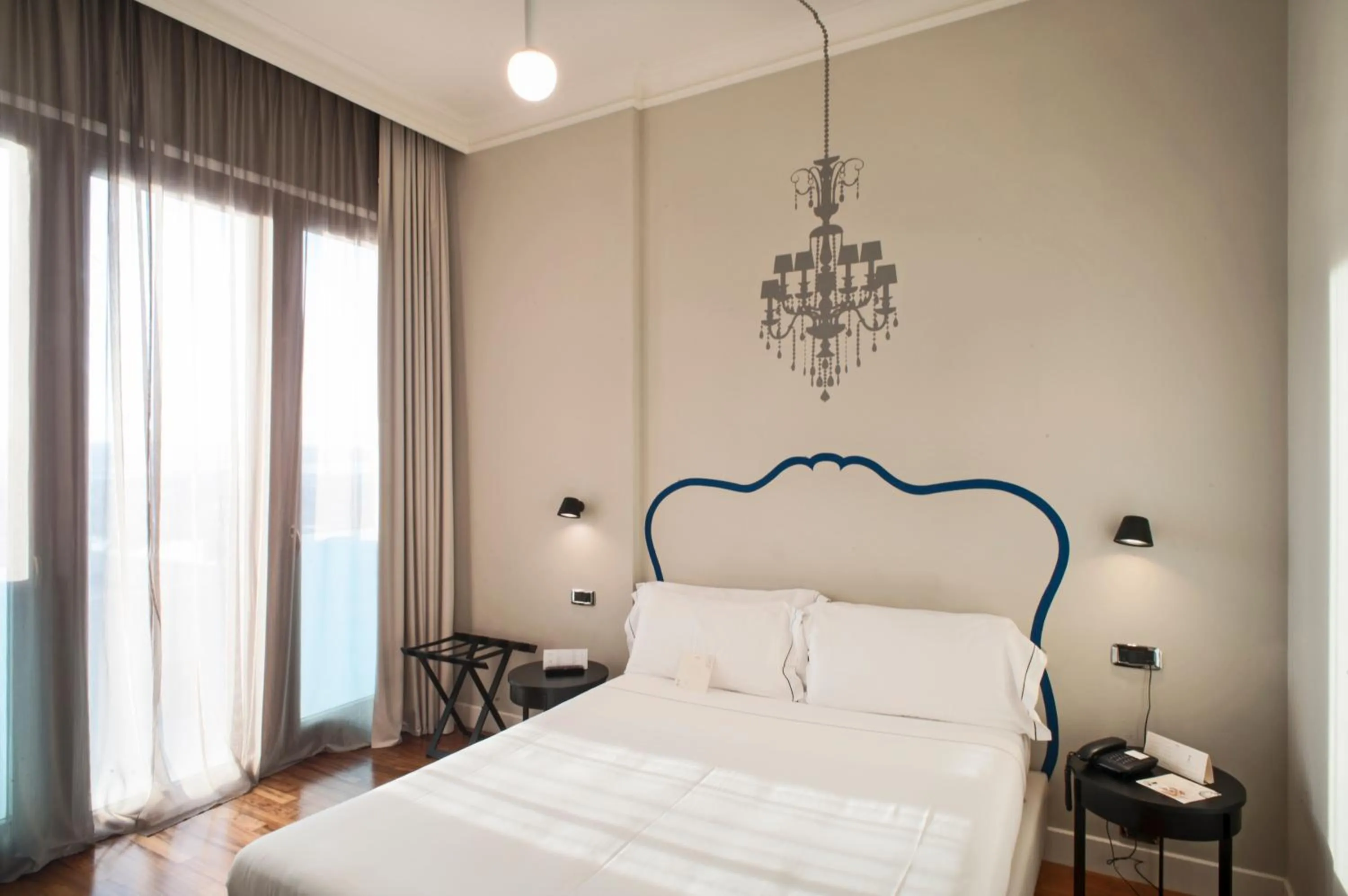 Bed in SeePort Hotel