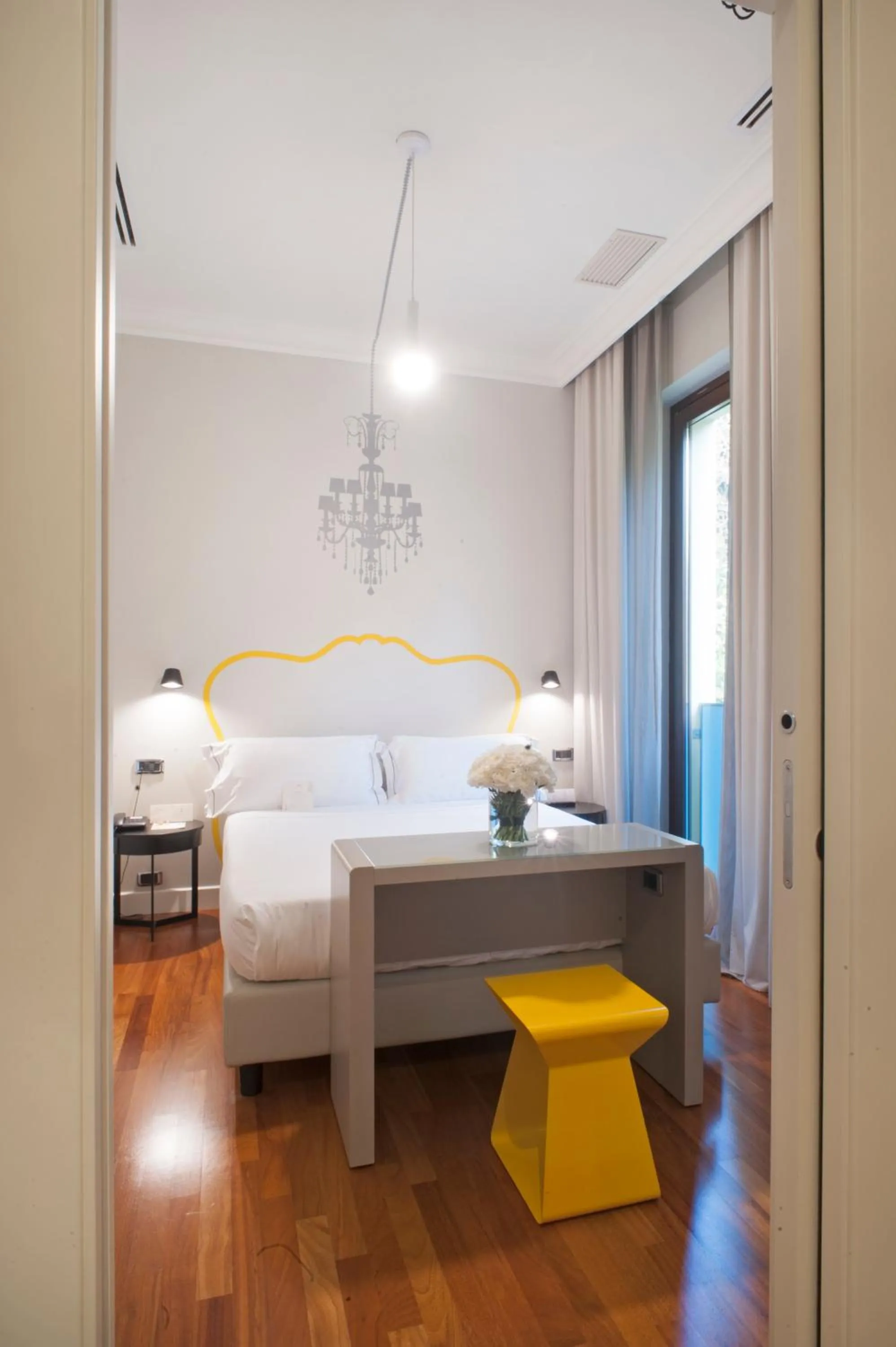 Bed in SeePort Hotel