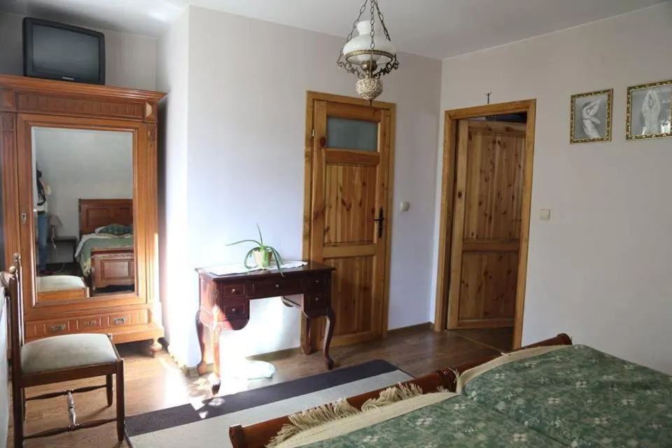 Bed in Kurnik Polski agroturystyka