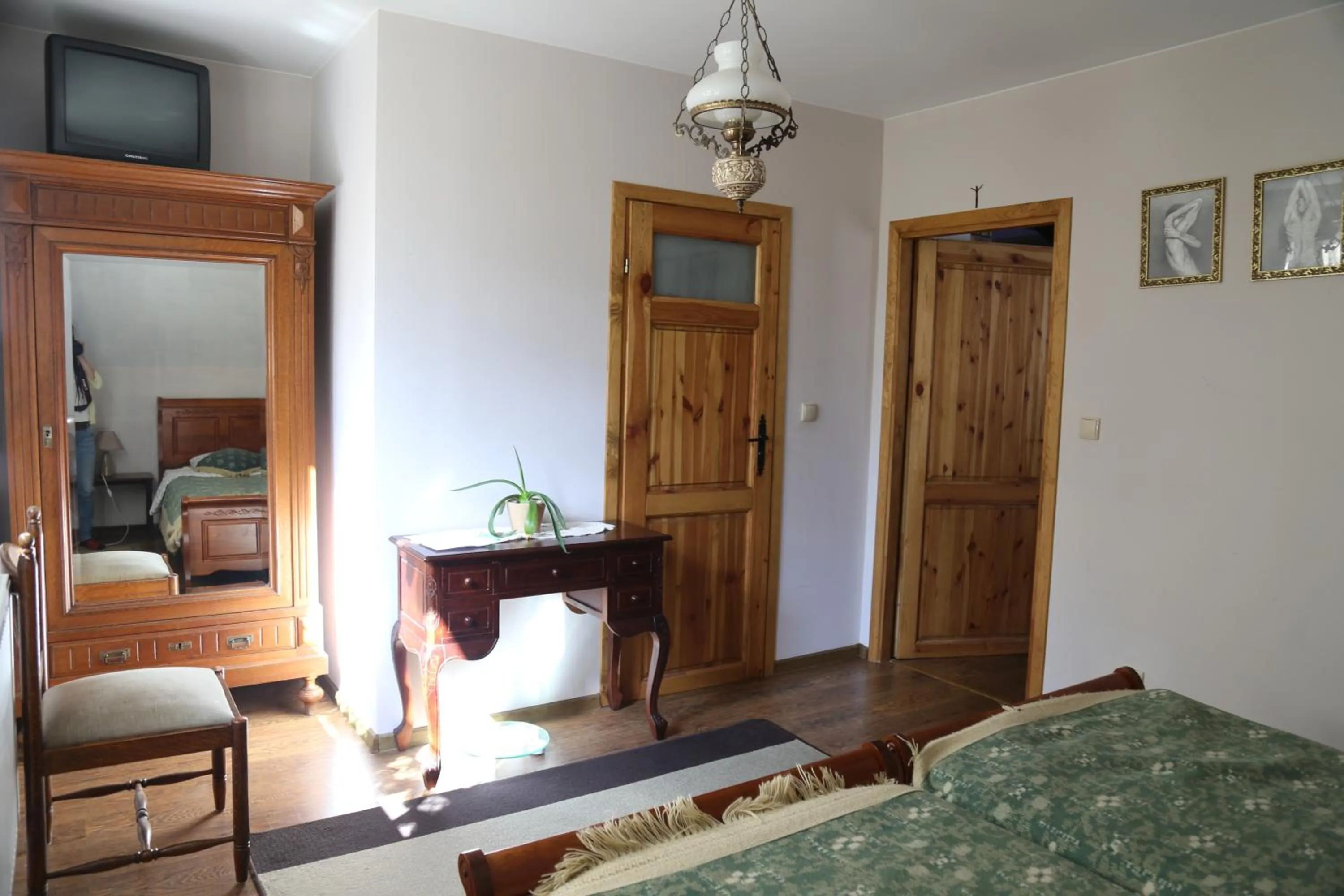 Photo of the whole room, Bed in Kurnik Polski agroturystyka
