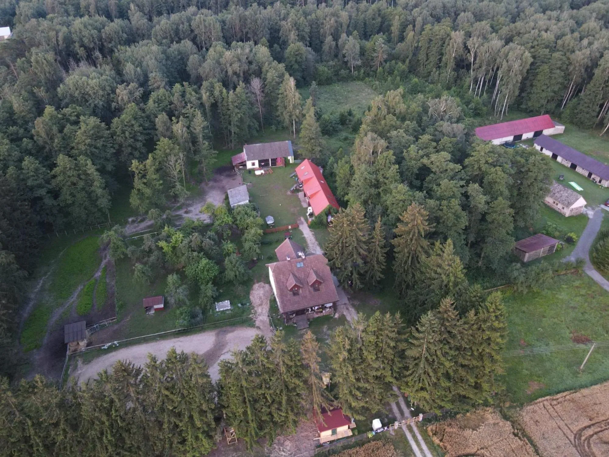 Property building in Kurnik Polski agroturystyka