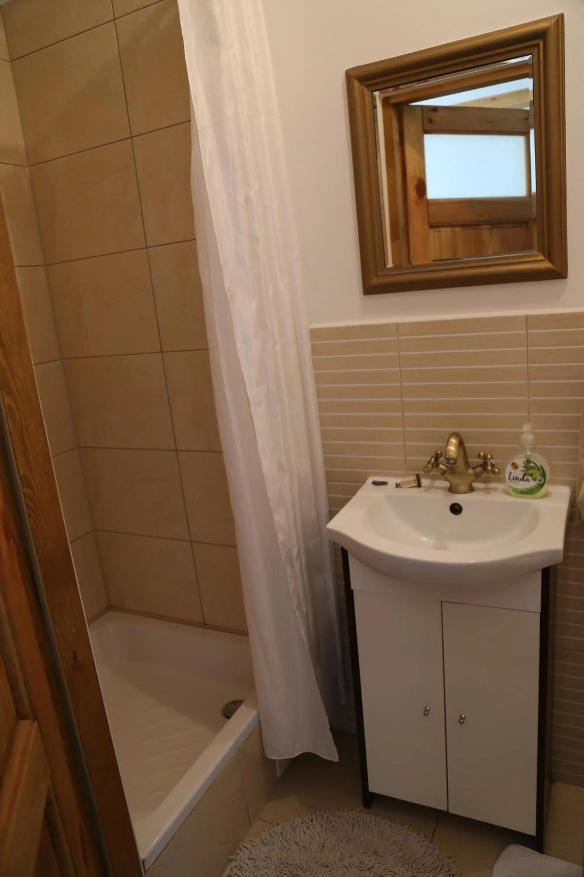Bathroom in Kurnik Polski agroturystyka