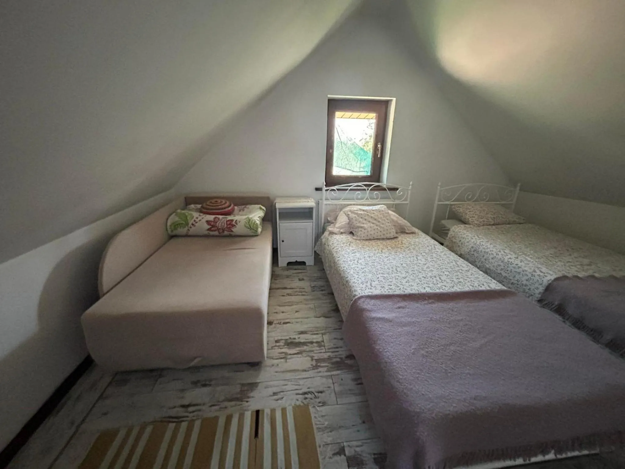 Bed in Kurnik Polski agroturystyka