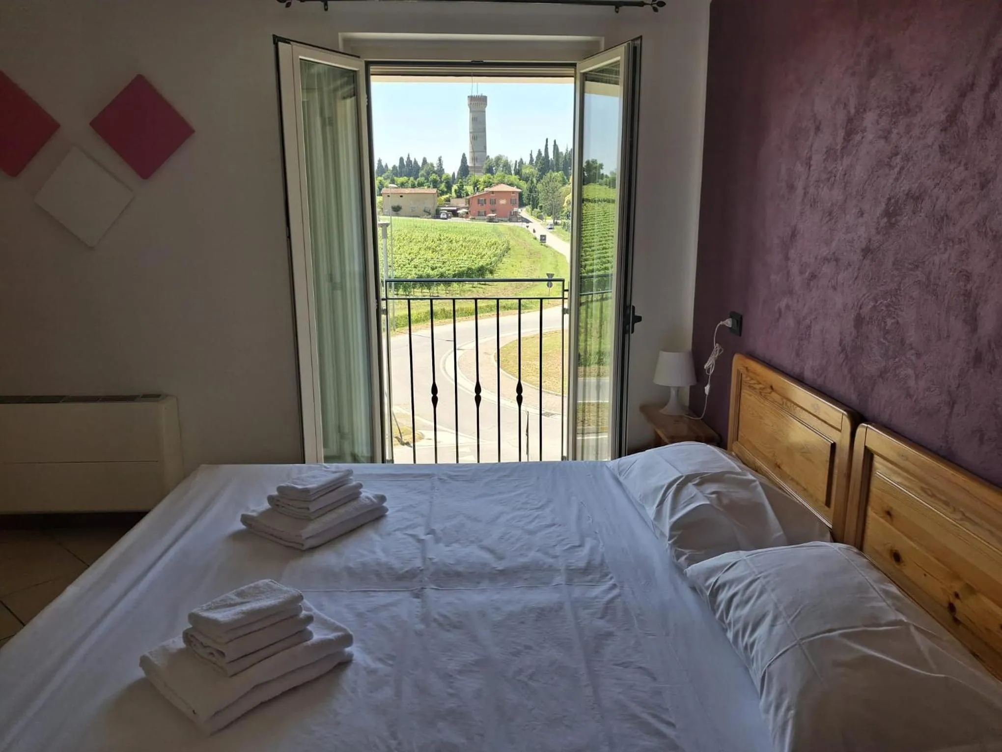 Photo of the whole room, Bed in Albergo quatro pini