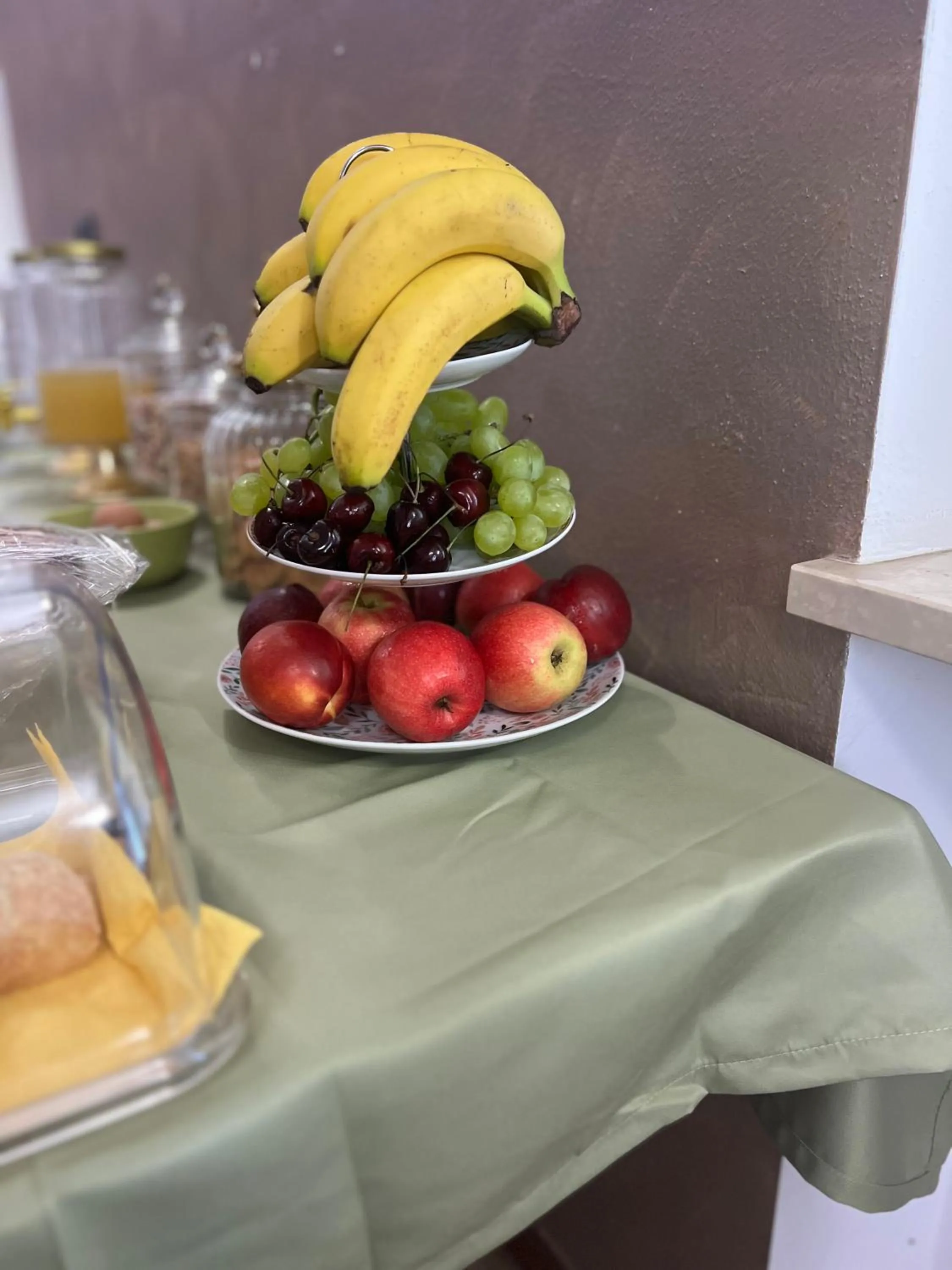 Buffet breakfast in Albergo quatro pini