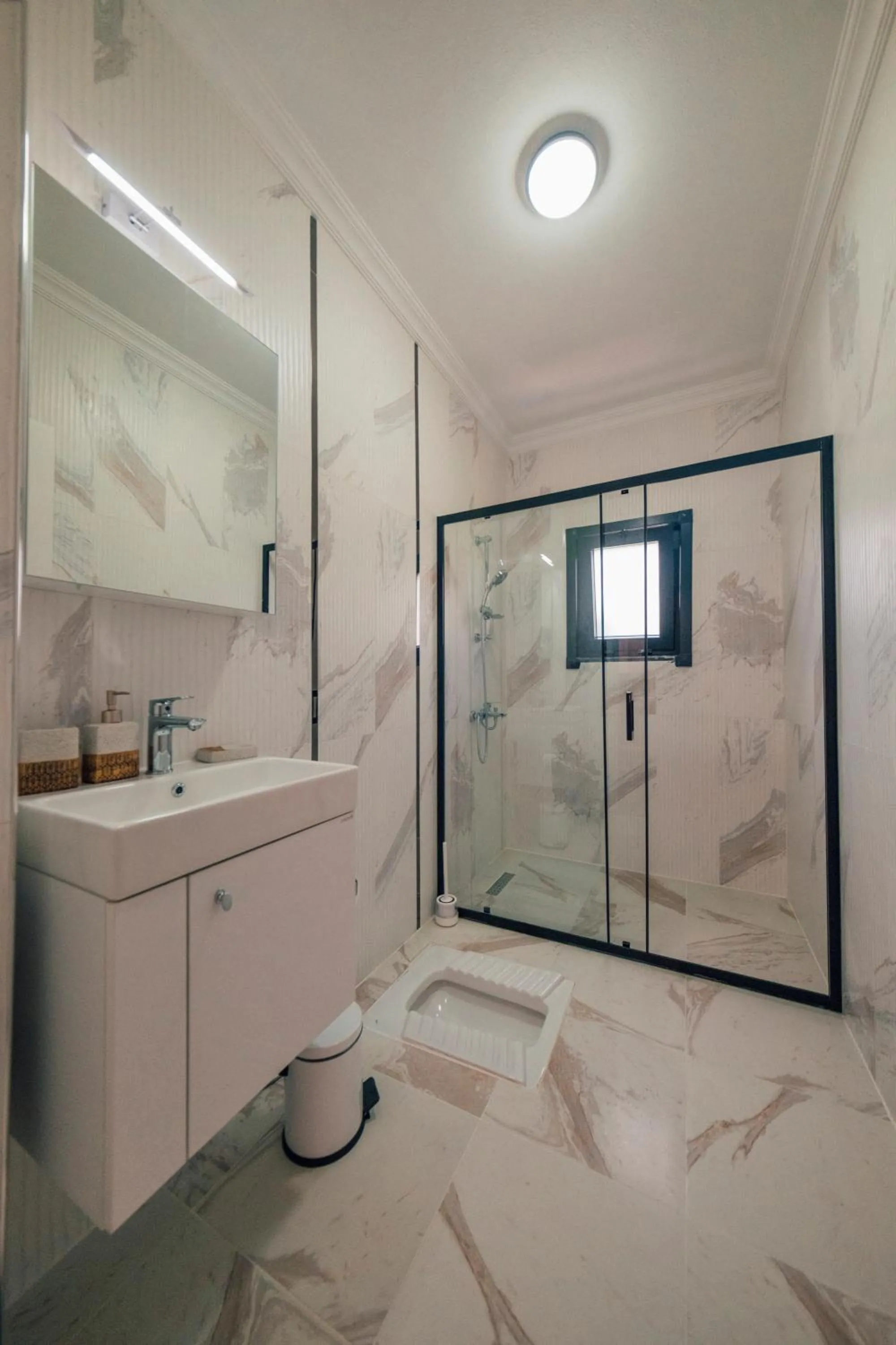 Shower in Sapanca Göldibi Suit Bungalov