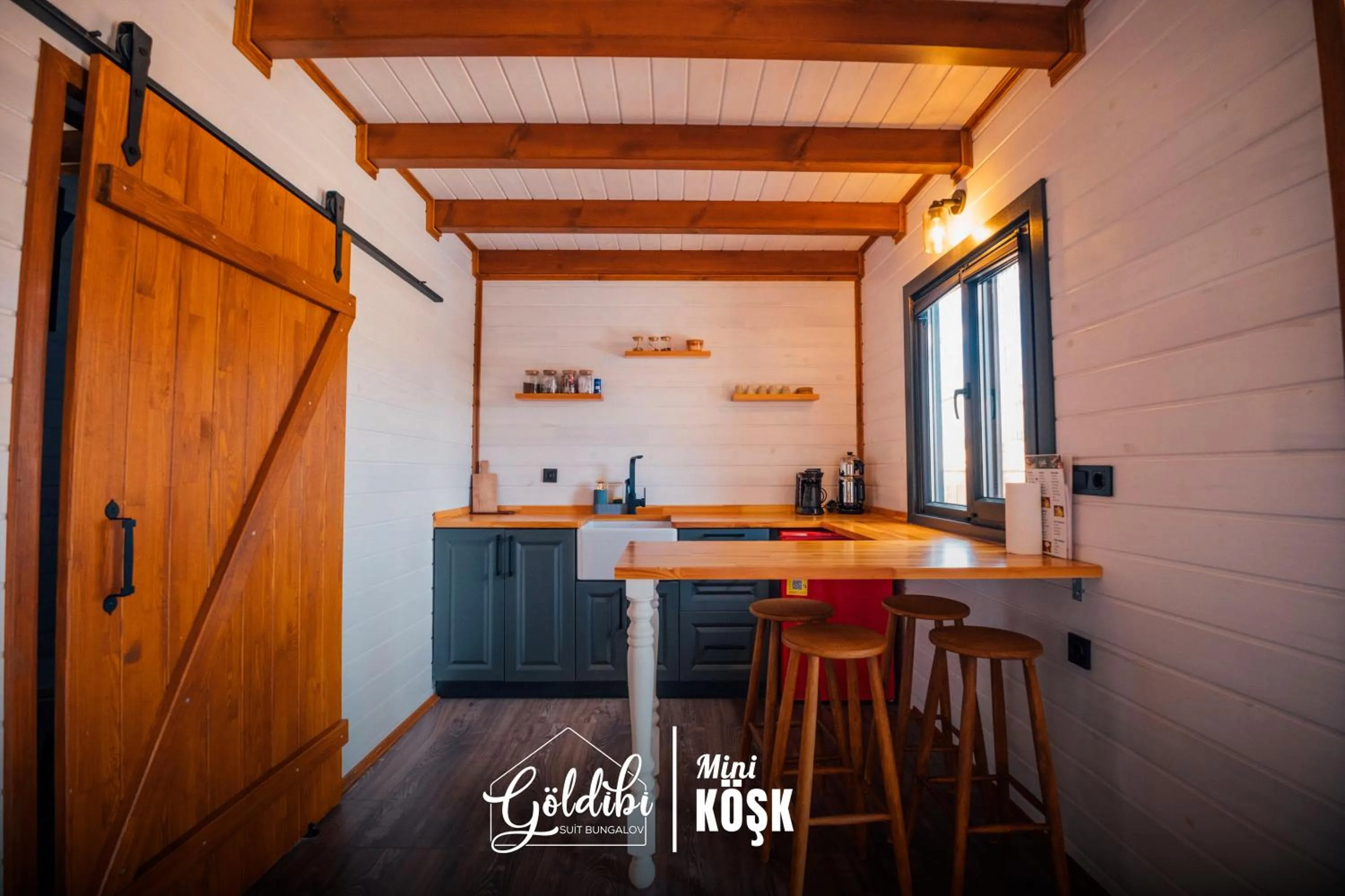 Kitchen or kitchenette in Sapanca Göldibi Suit Bungalov